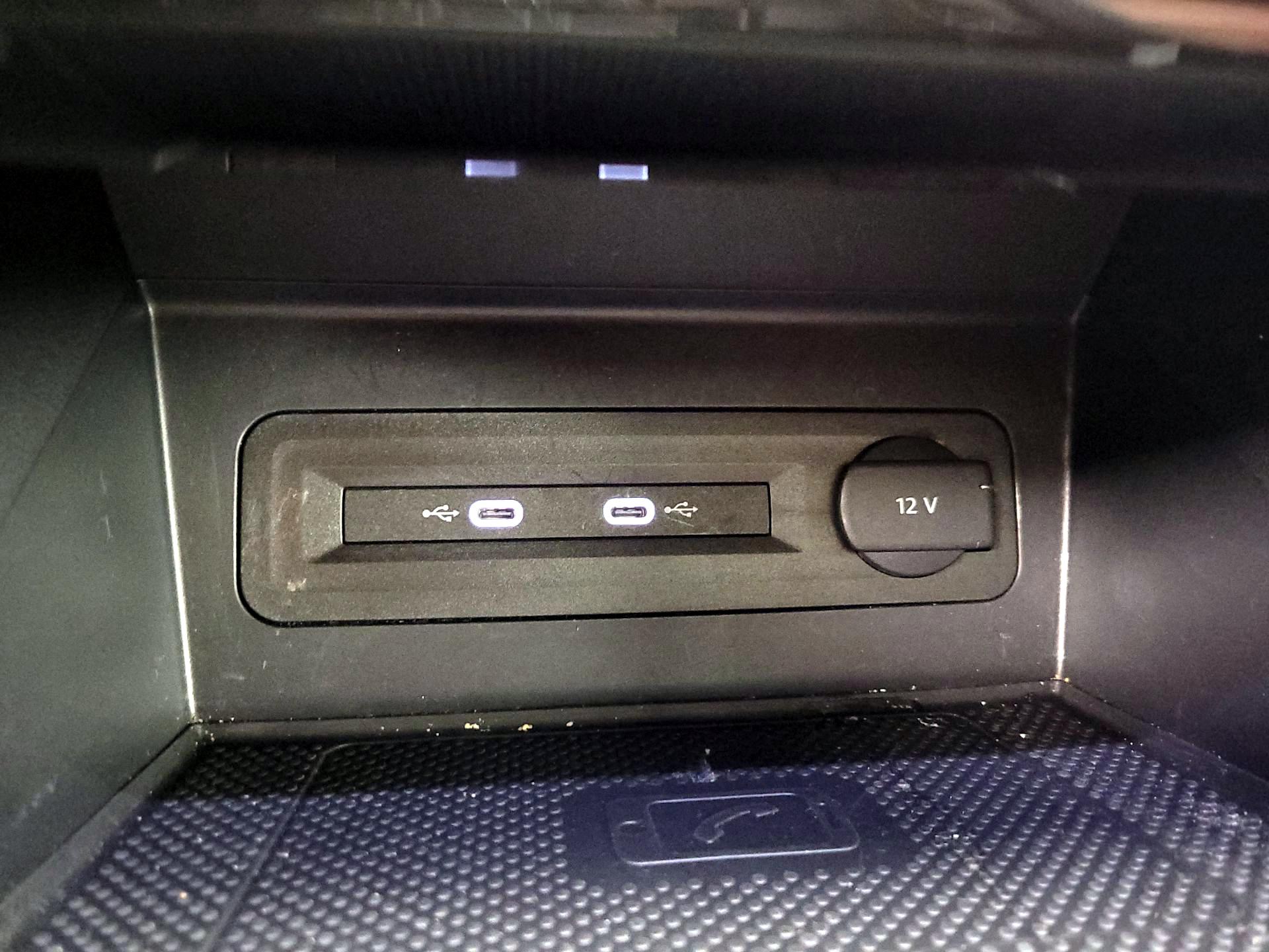 Thumbnail: 2022 Volkswagen Atlas - 18