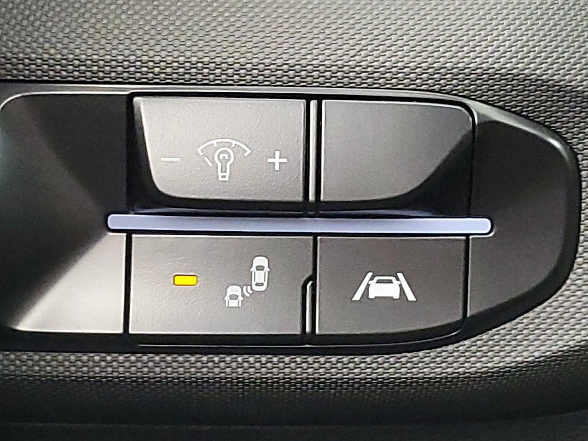 Thumbnail: 2022 Hyundai Veloster - 13