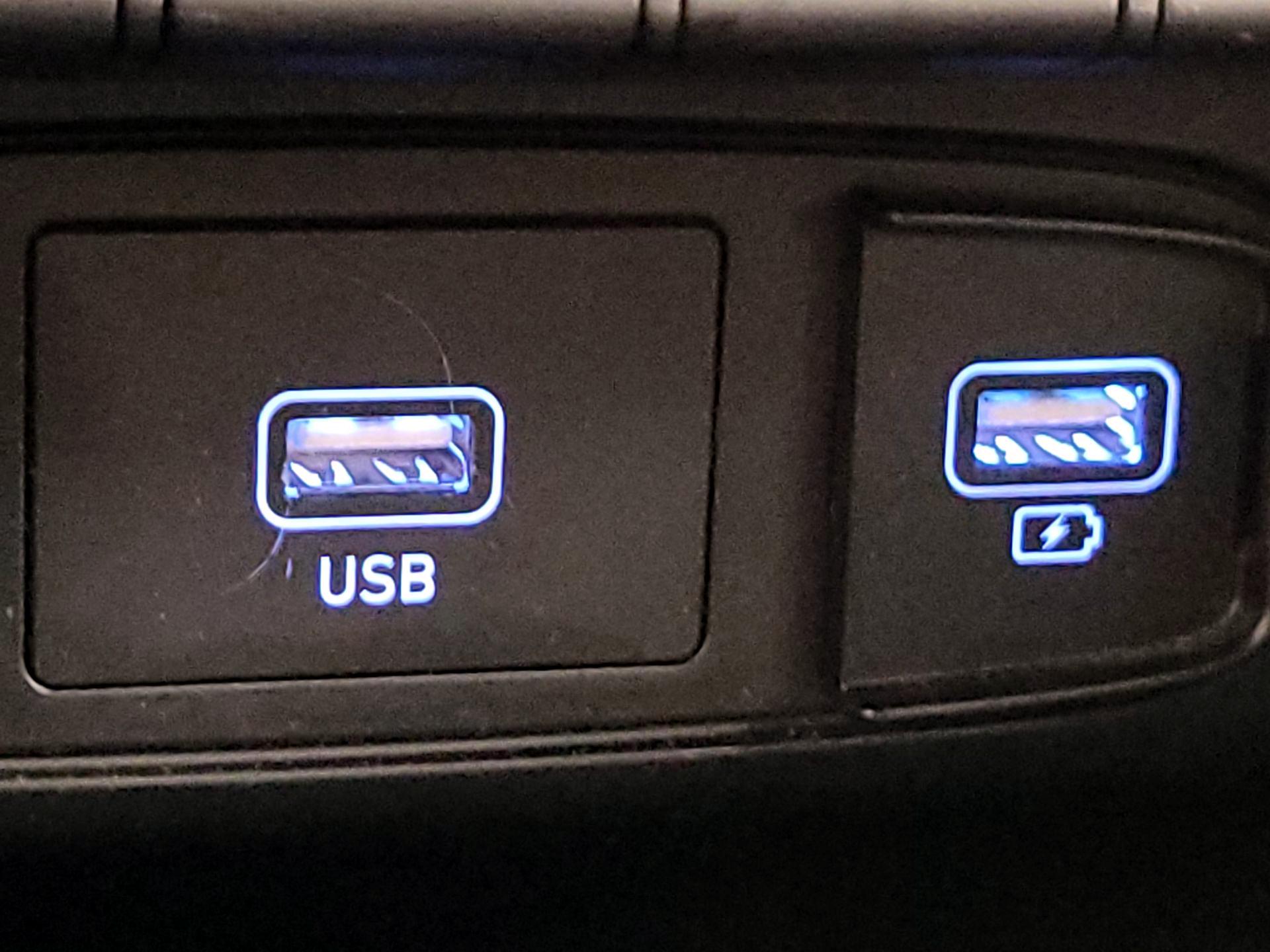 Thumbnail: 2022 Hyundai Veloster - 19