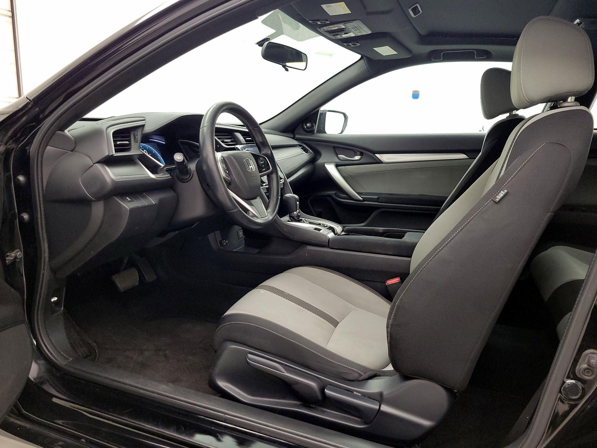 Thumbnail: 2016 Honda Civic - 11