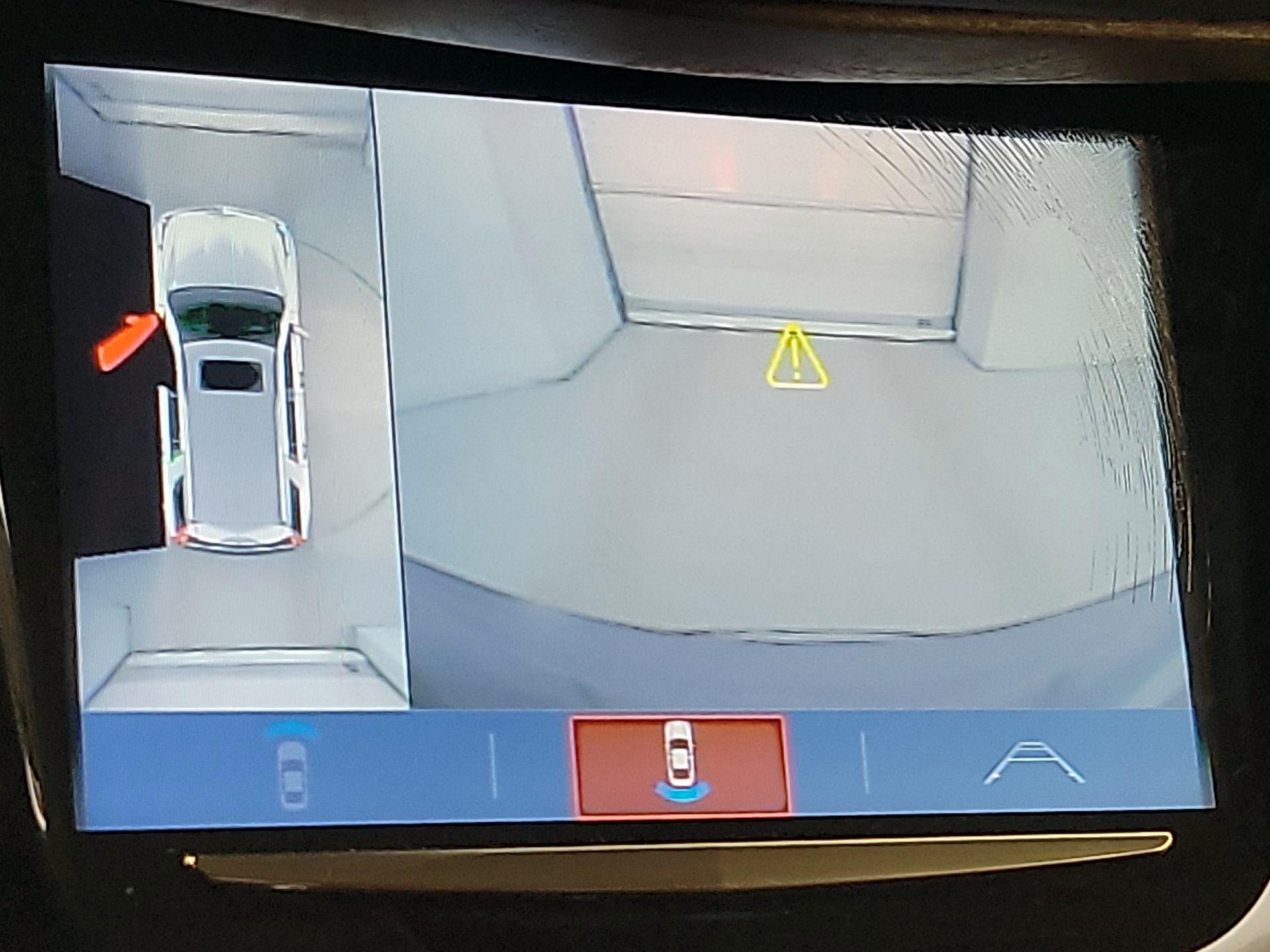 Thumbnail: 2018 Cadillac Escalade - 15