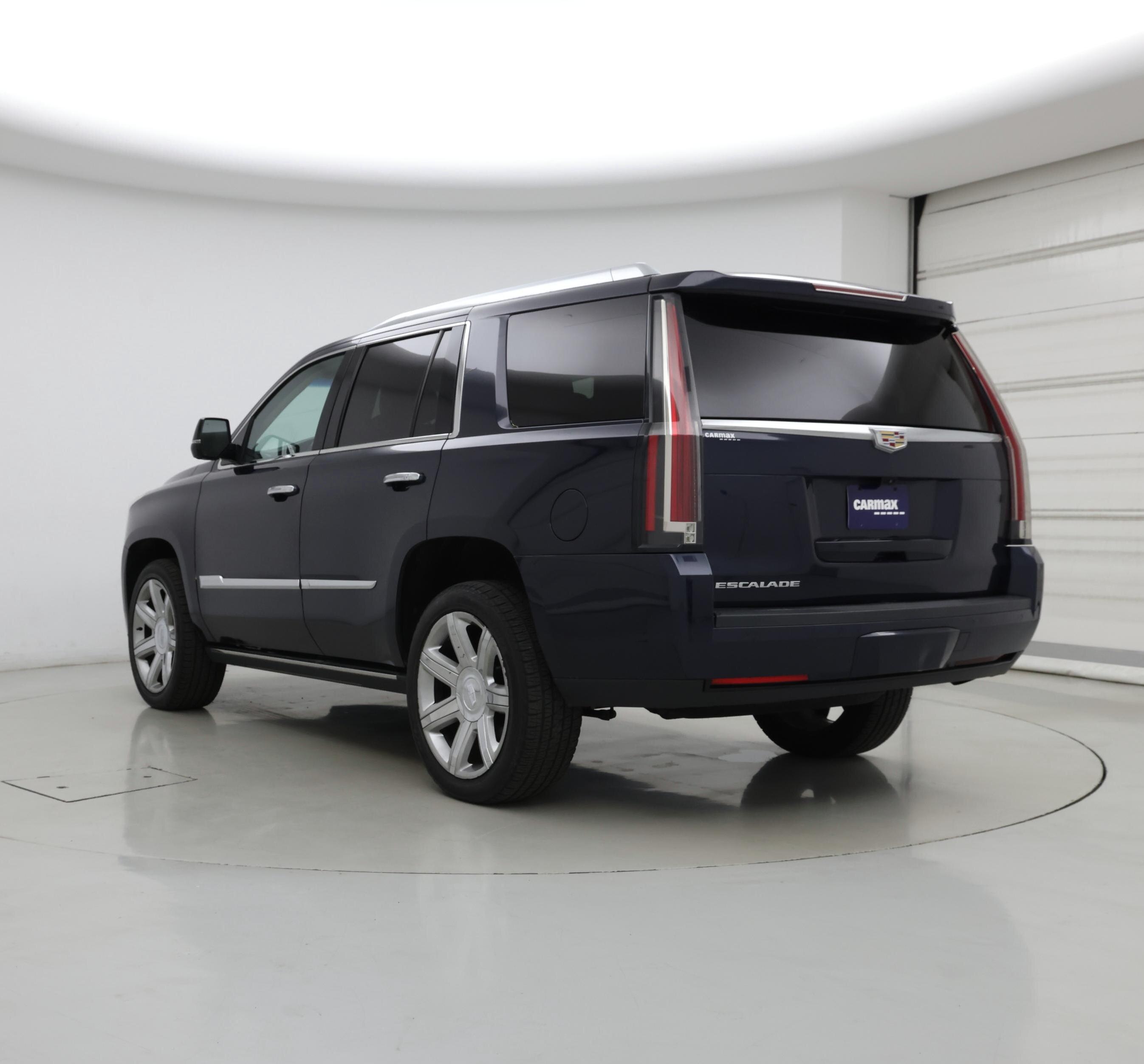 Thumbnail: 2018 Cadillac Escalade - 2