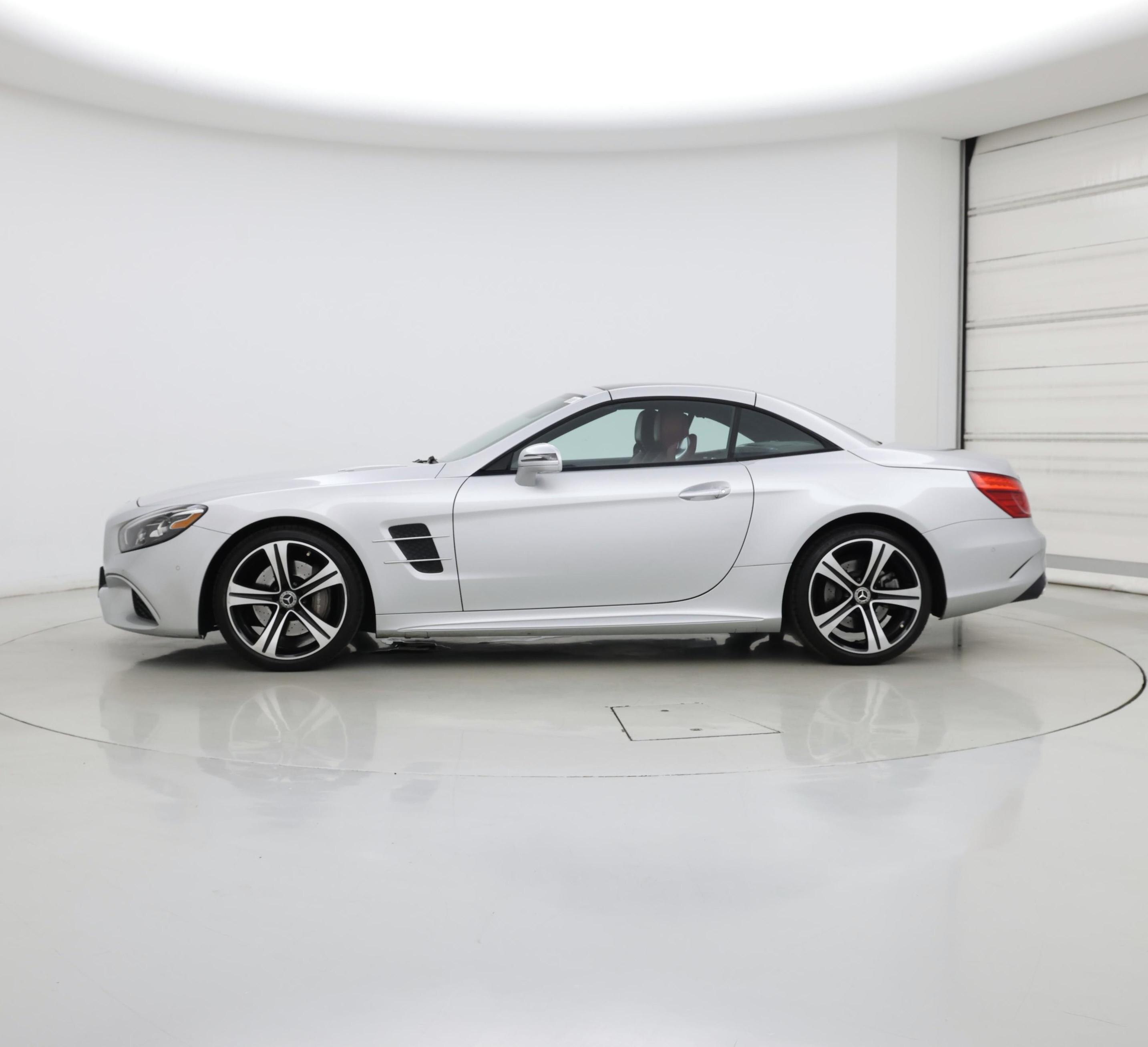 Thumbnail: 2017 Mercedes-Benz SL-Class - 3