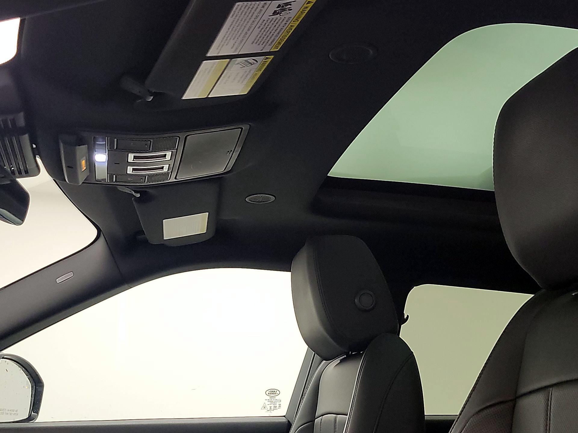 Thumbnail: 2022 Land Rover Range Rover Evoque - 20