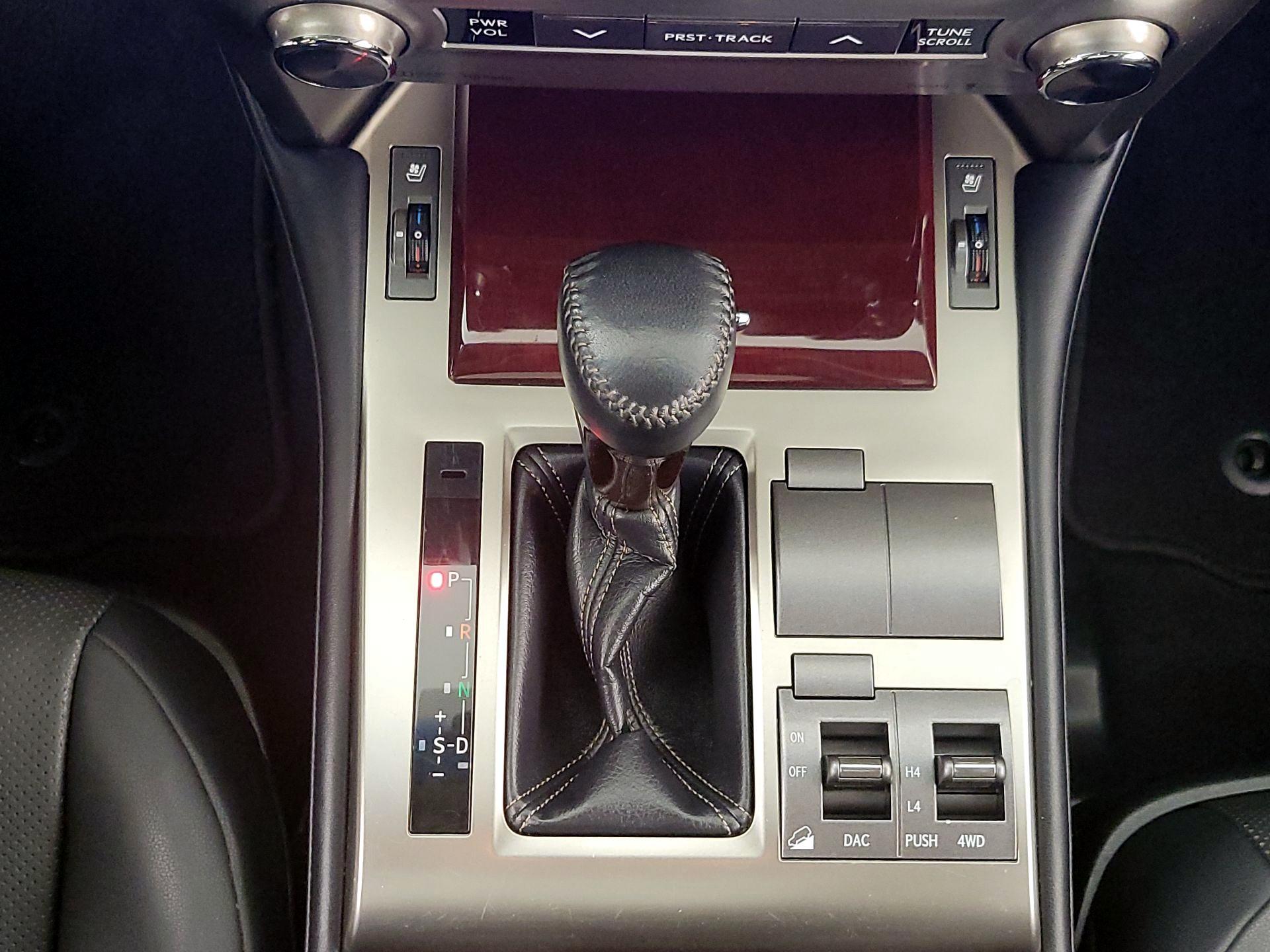 Thumbnail: 2019 Lexus GX - 18