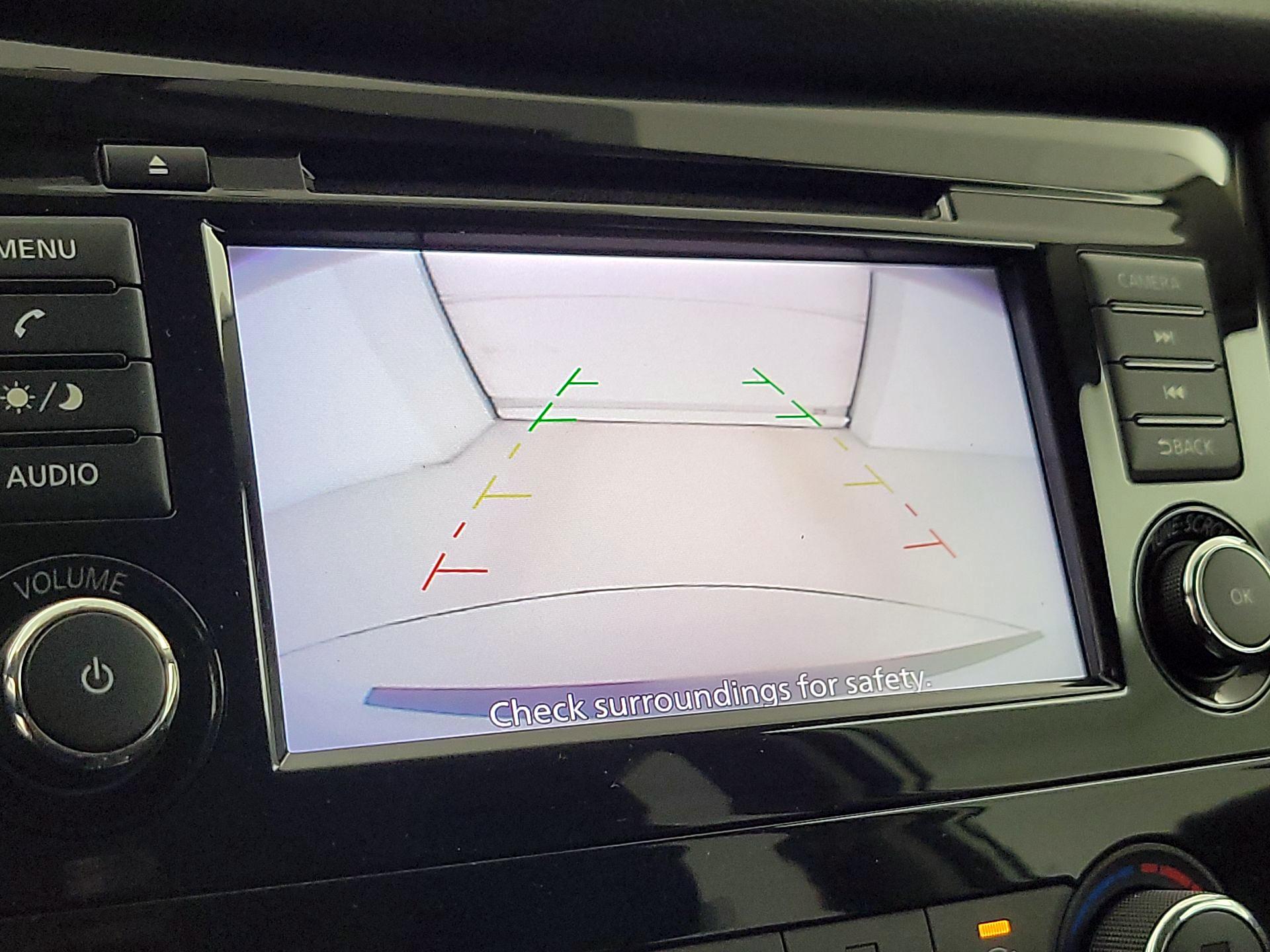 Thumbnail: 2018 Nissan Rogue - 14