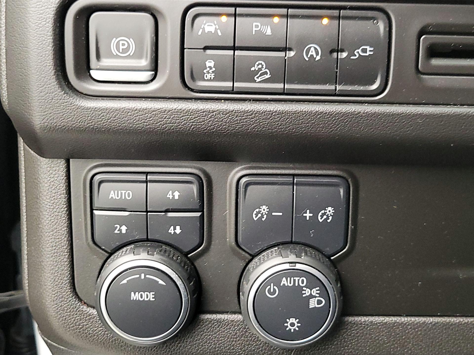 Thumbnail: 2021 Chevrolet Suburban - 13