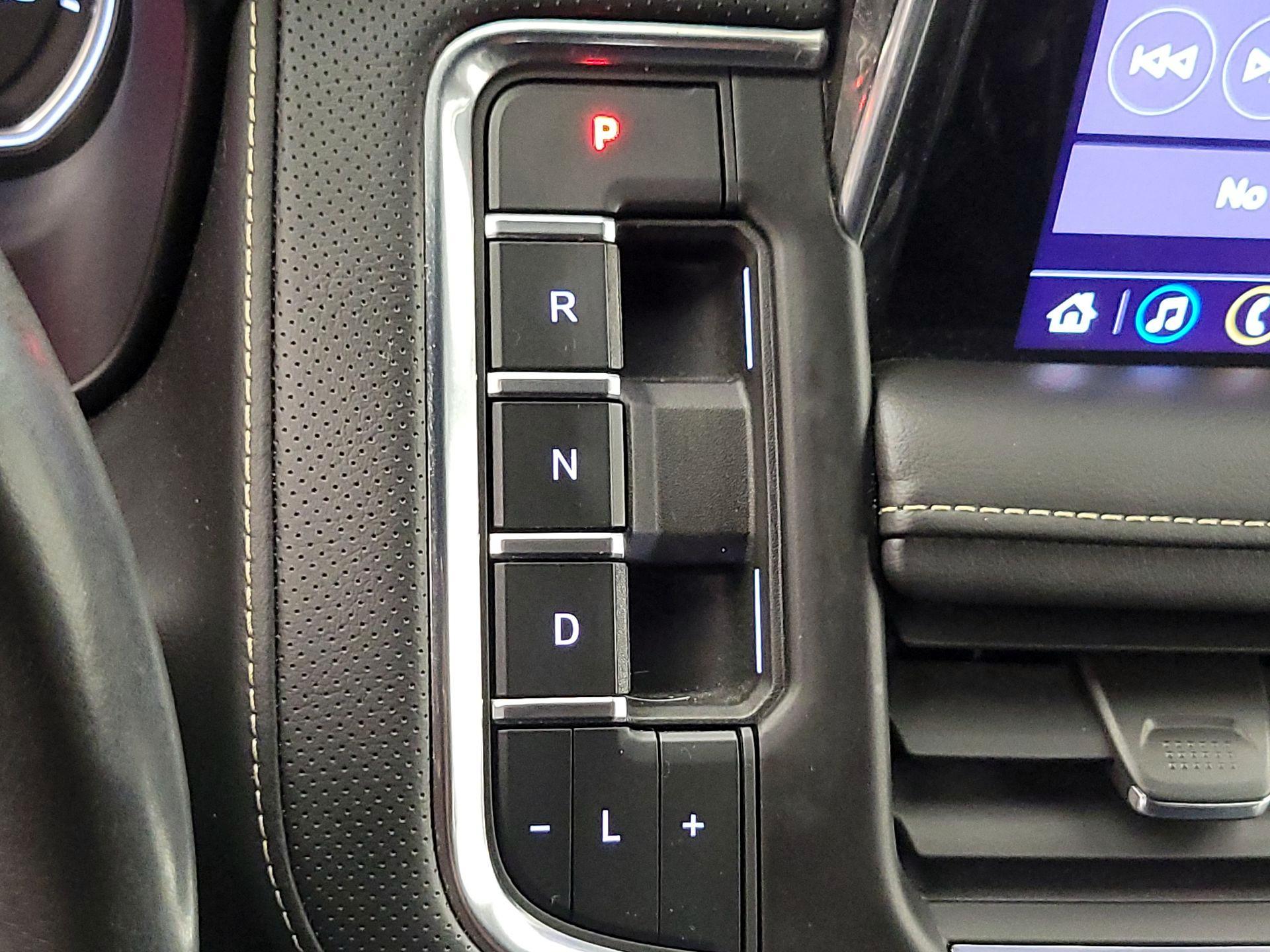 Thumbnail: 2021 Chevrolet Suburban - 18