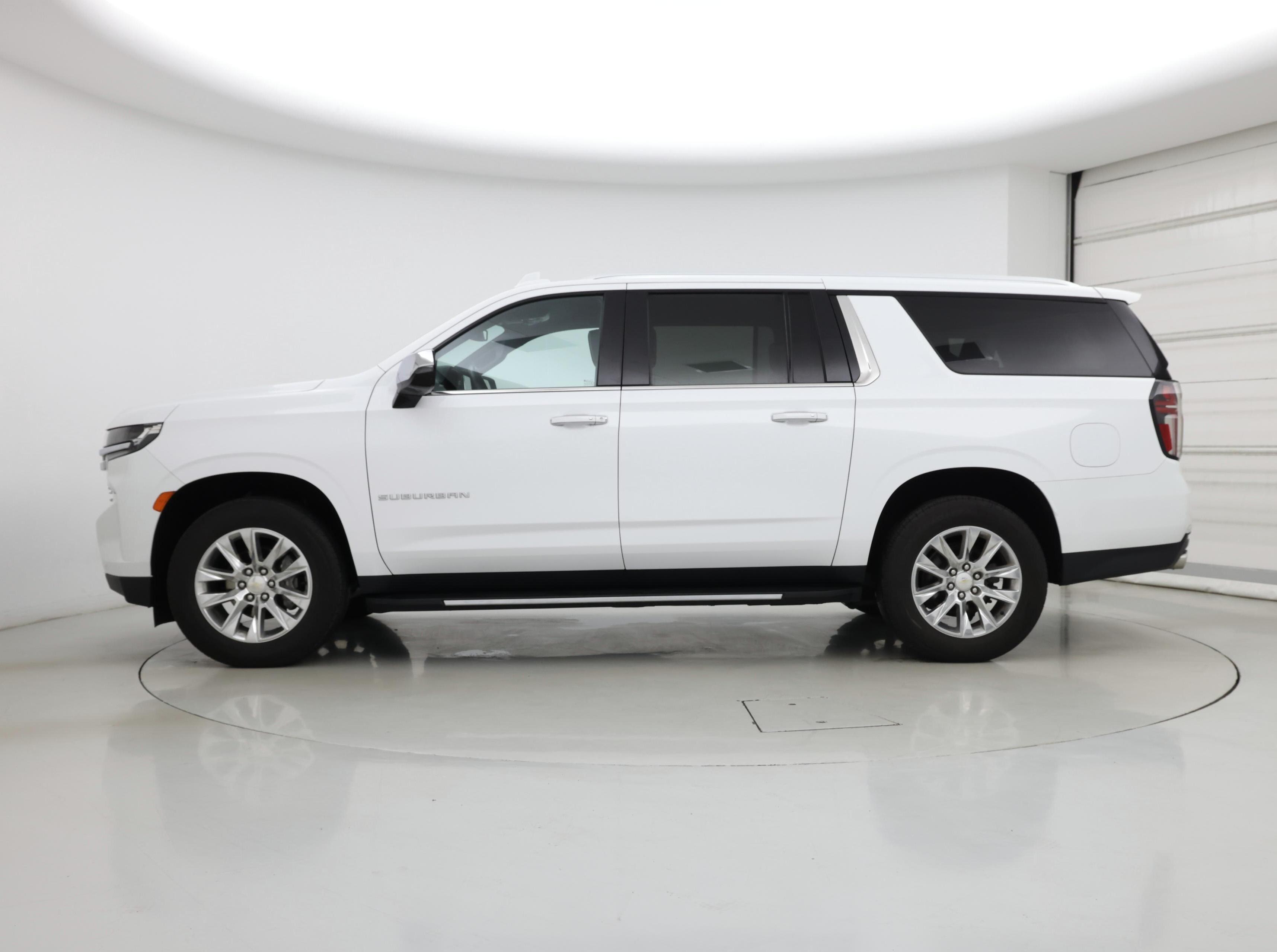 Thumbnail: 2021 Chevrolet Suburban - 3