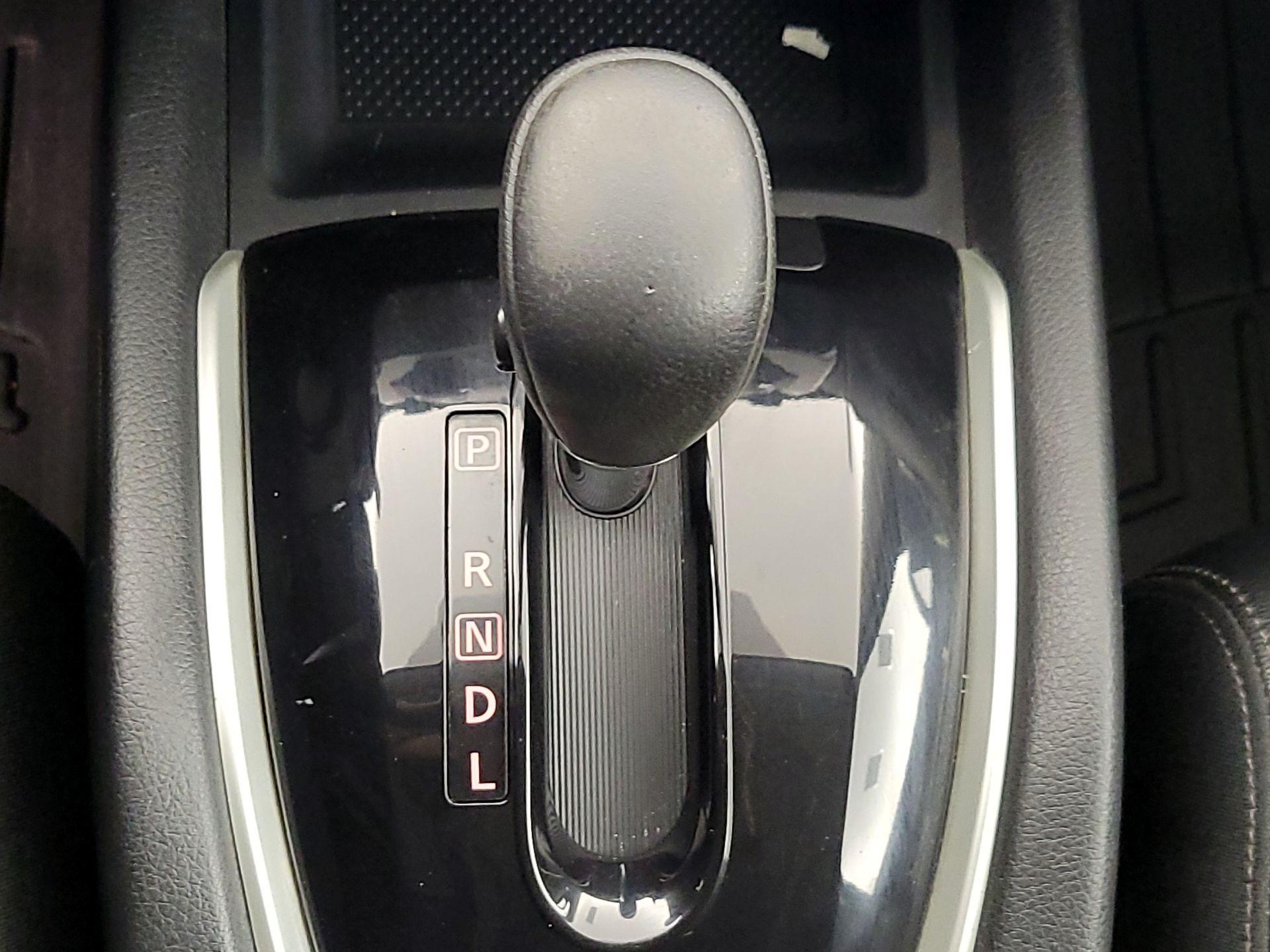 Thumbnail: 2016 Nissan Rogue - 18