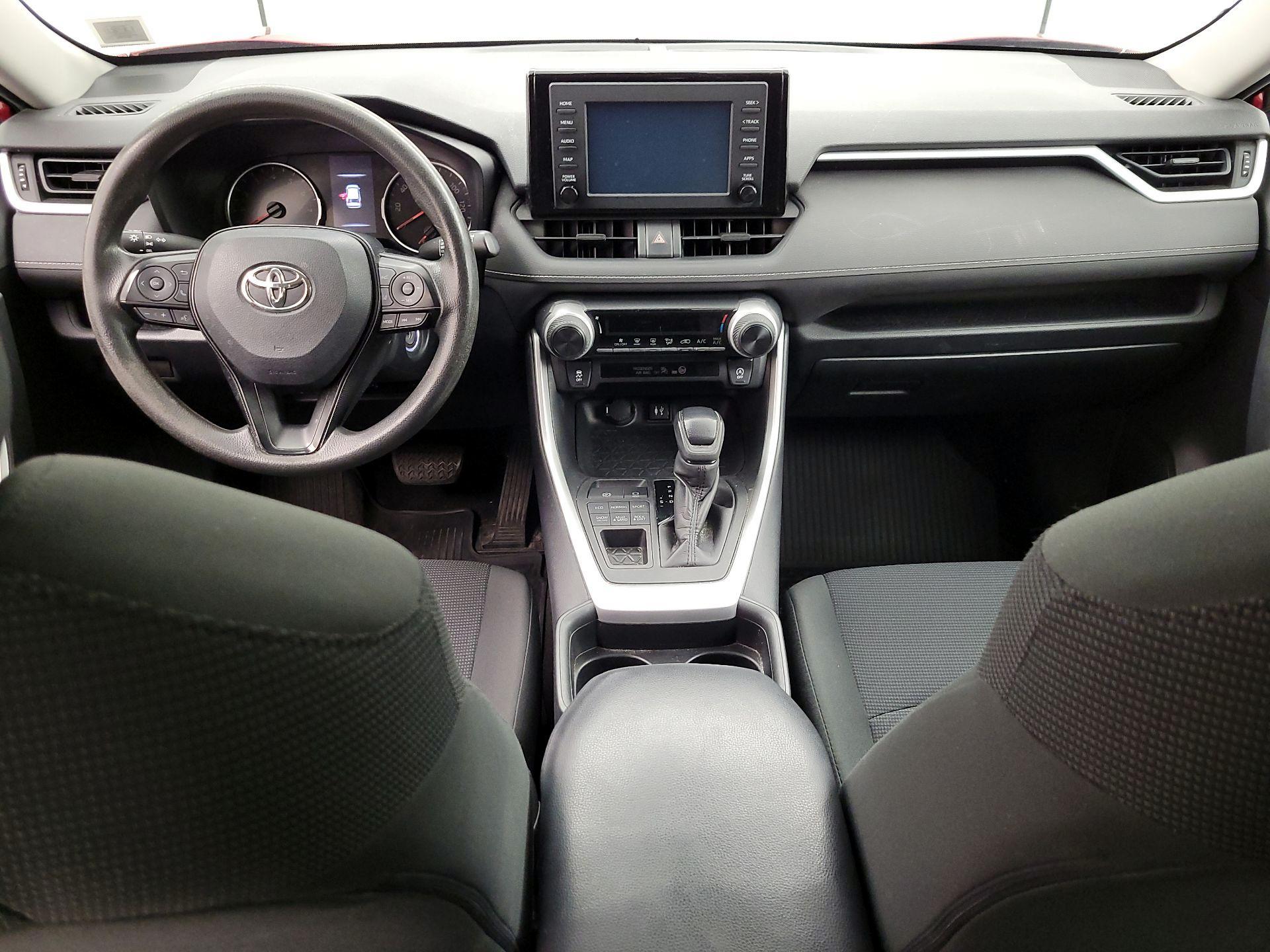 Thumbnail: 2019 Toyota RAV4 - 9