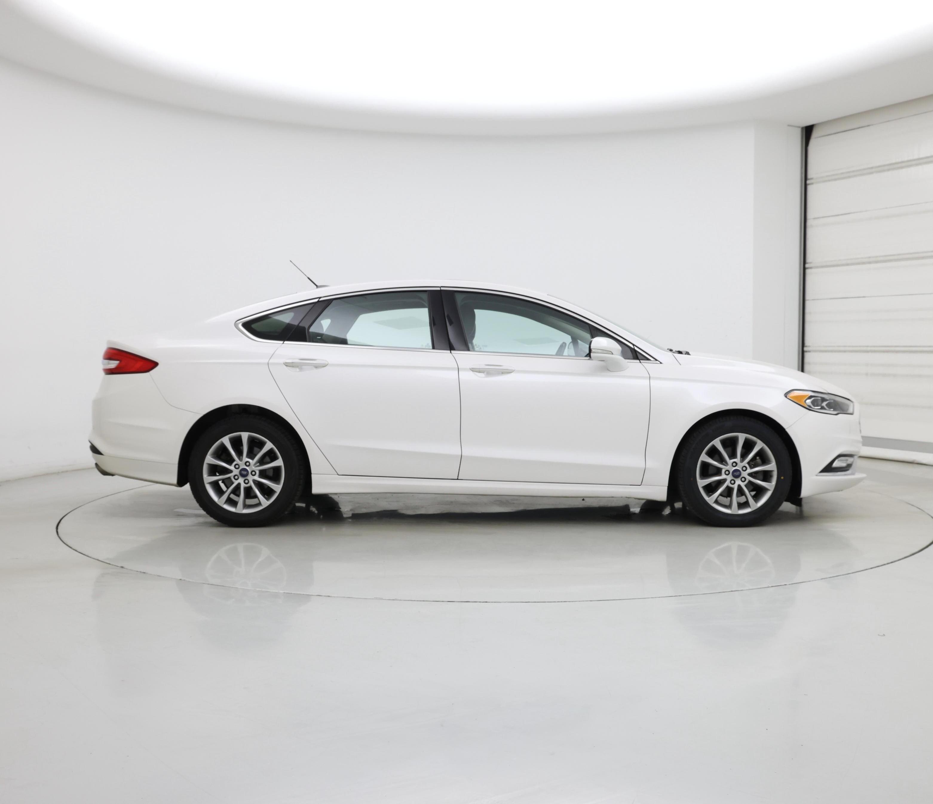 Thumbnail: 2017 Ford Fusion - 7