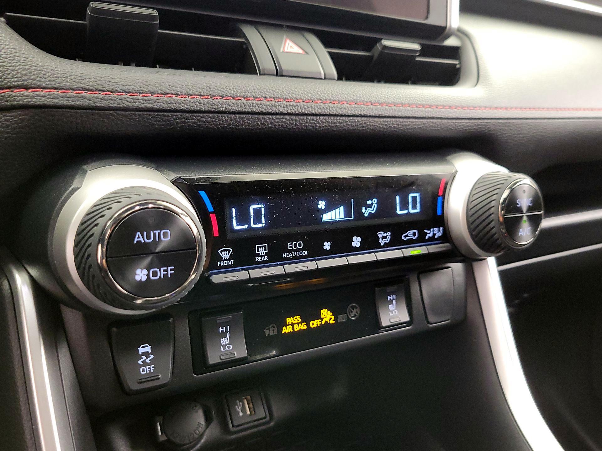 Thumbnail: 2024 Toyota RAV4 - 16