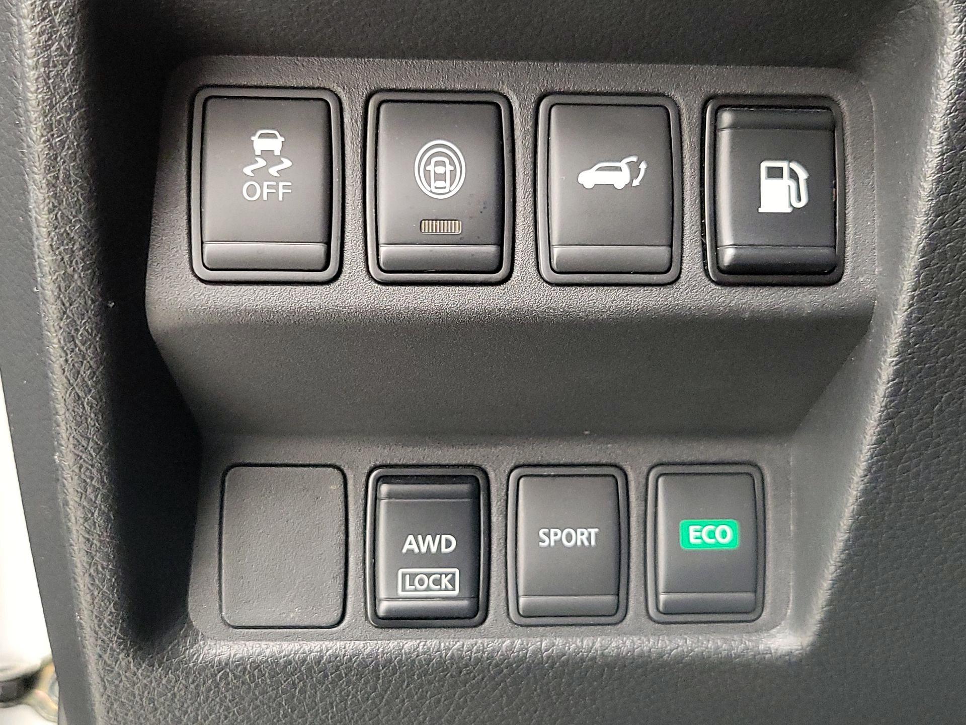 Thumbnail: 2019 Nissan Rogue - 13