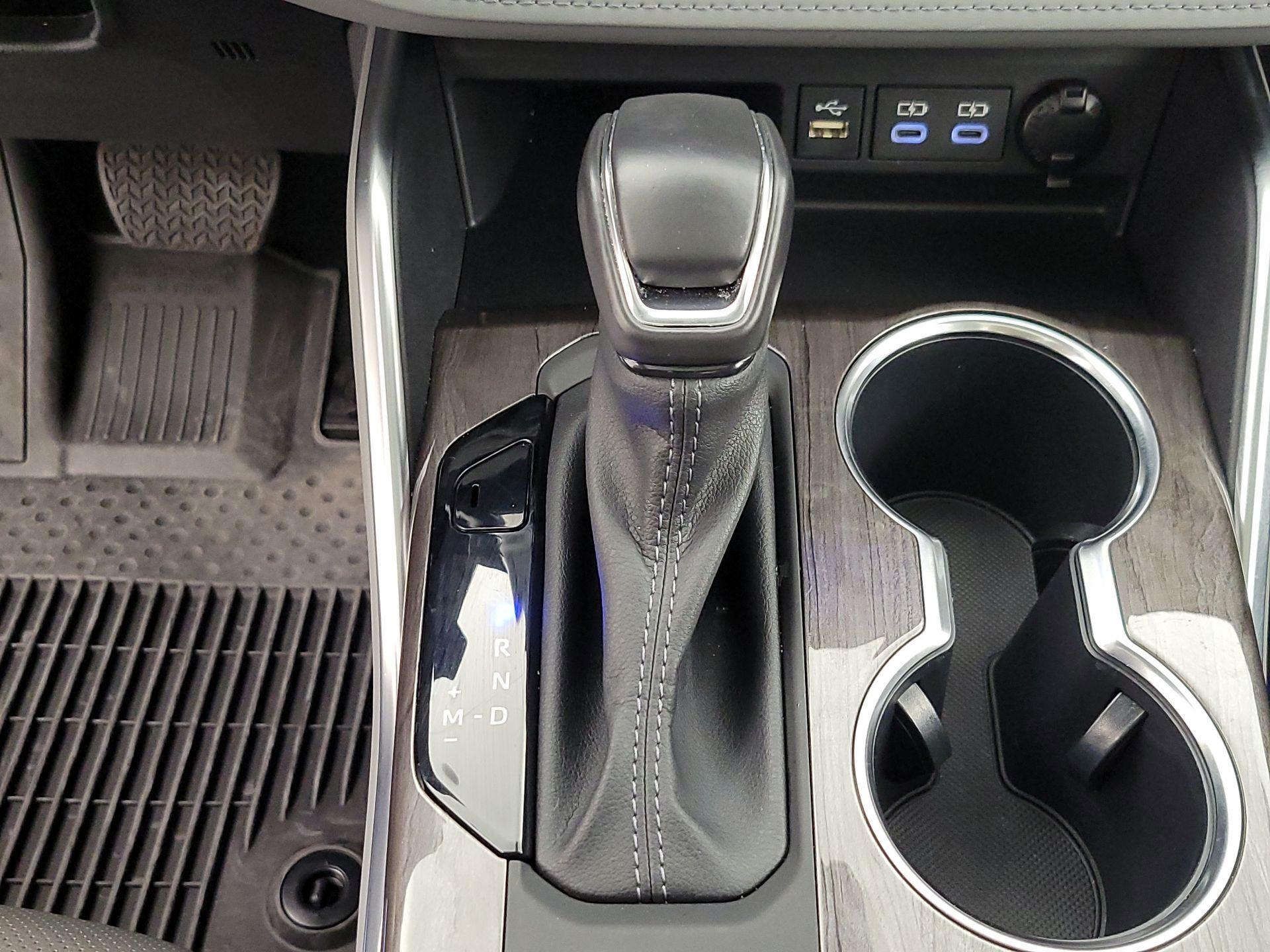 Thumbnail: 2023 Toyota Highlander - 17