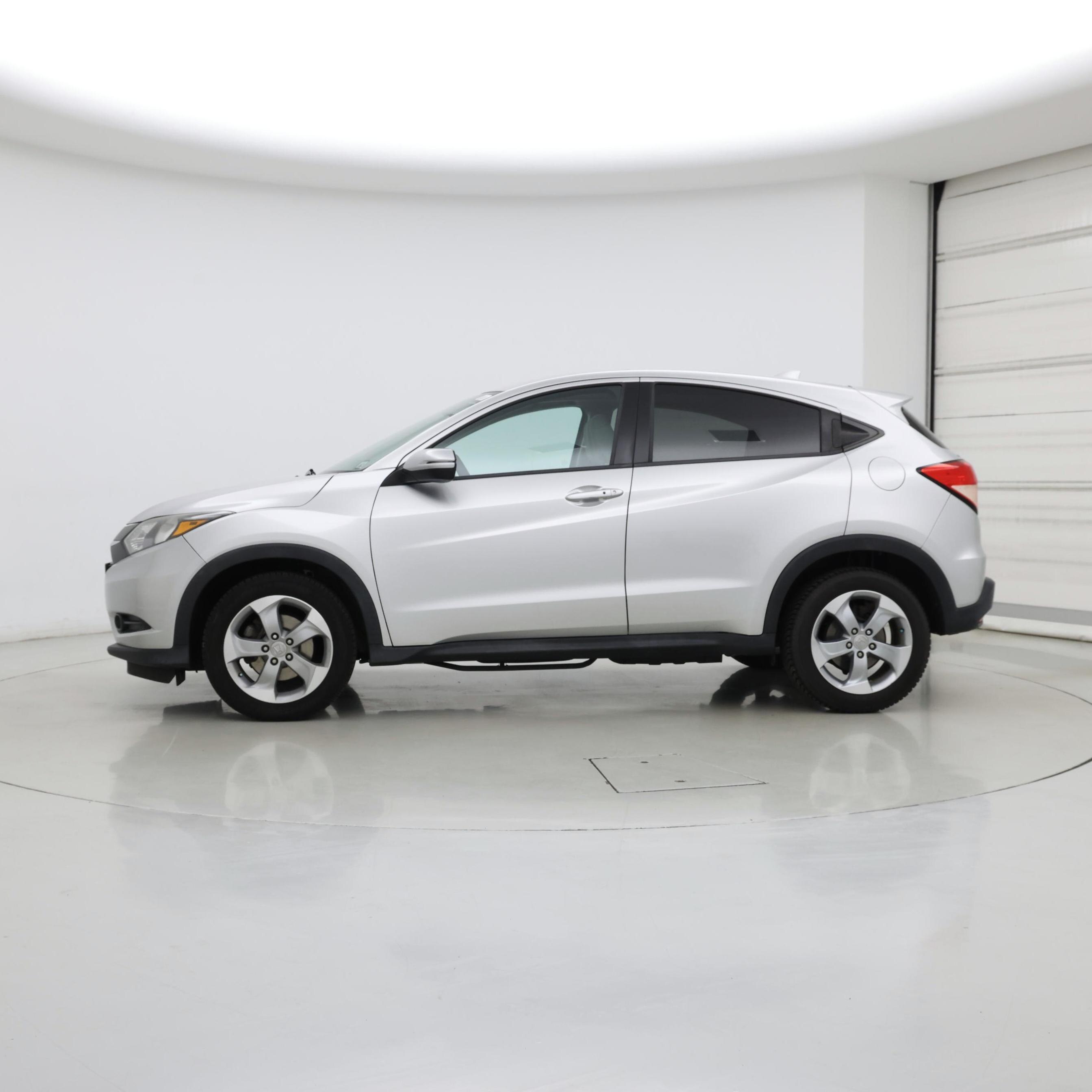 Thumbnail: 2016 Honda HR-V - 3