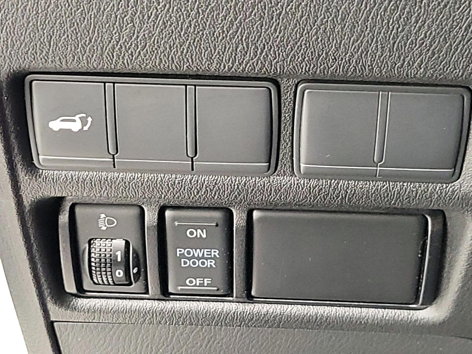 Thumbnail: 2017 Nissan Armada - 13