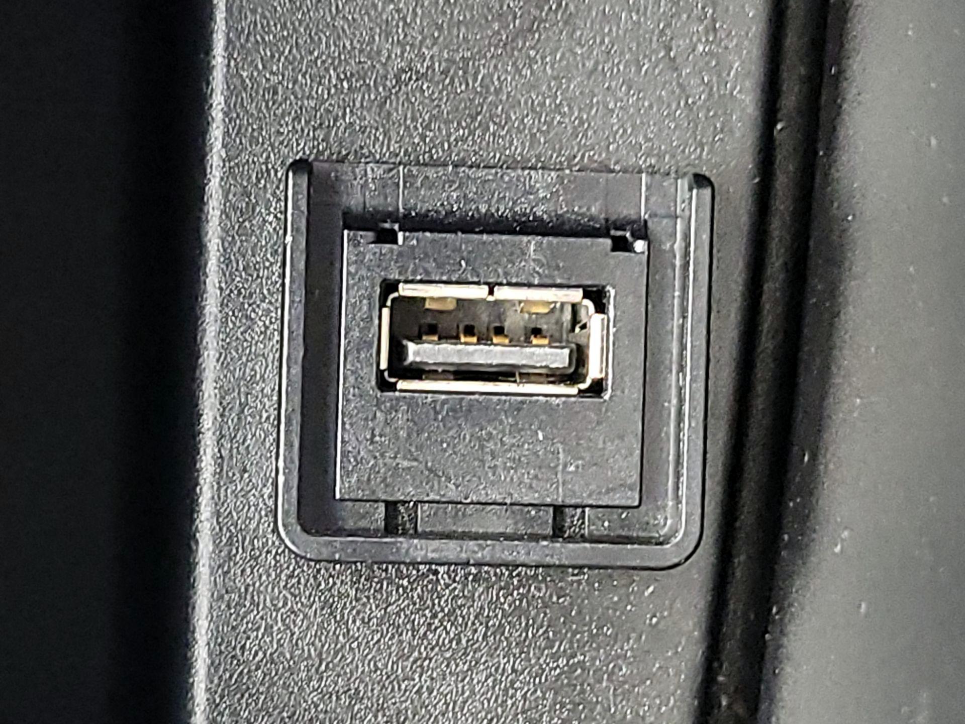 Thumbnail: 2017 Nissan Armada - 19