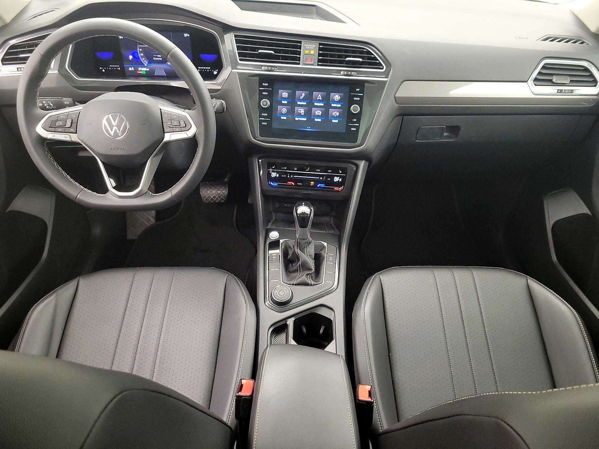 Thumbnail: 2022 Volkswagen Tiguan - 9