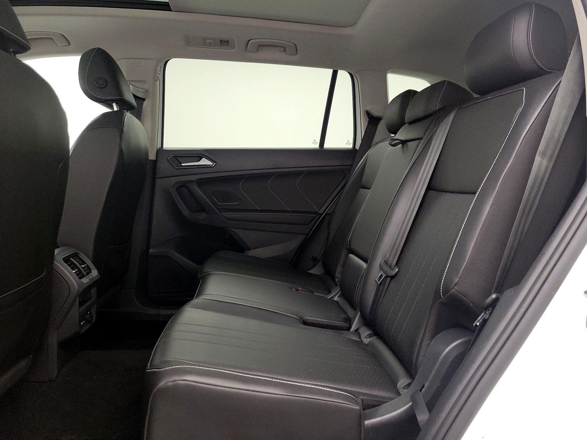 Thumbnail: 2022 Volkswagen Tiguan - 20