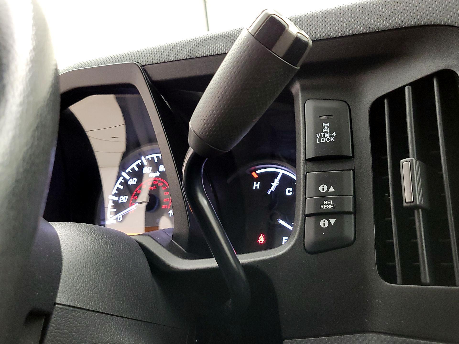 Thumbnail: 2014 Honda Ridgeline - 17