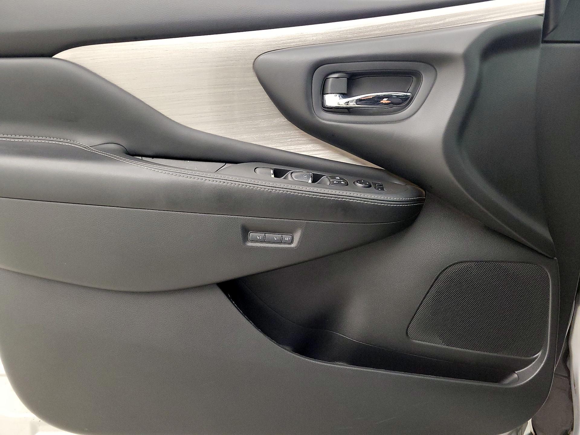 Thumbnail: 2016 Nissan Murano - 12