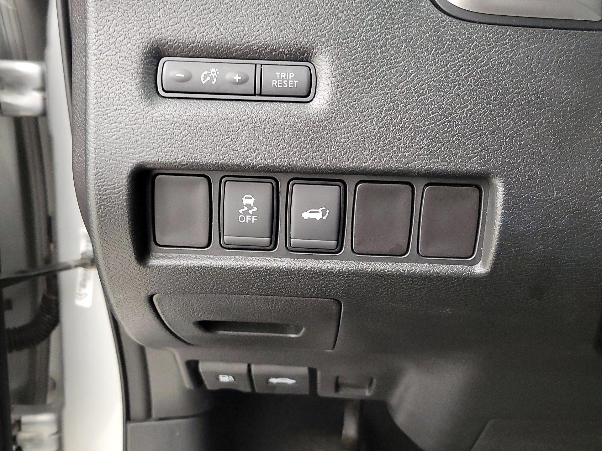 Thumbnail: 2016 Nissan Murano - 13