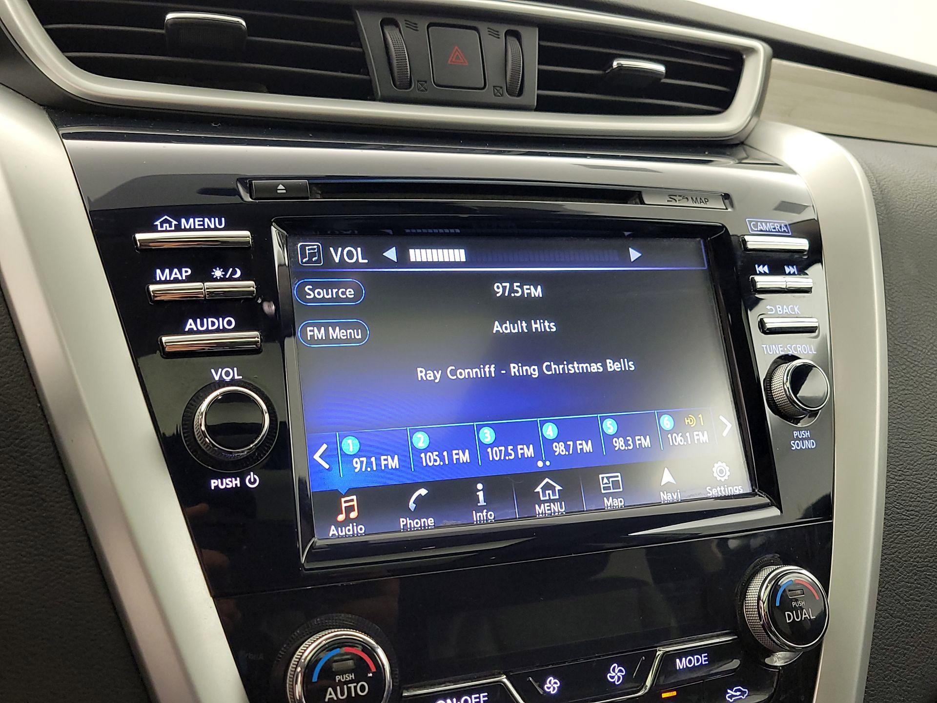 Thumbnail: 2016 Nissan Murano - 16