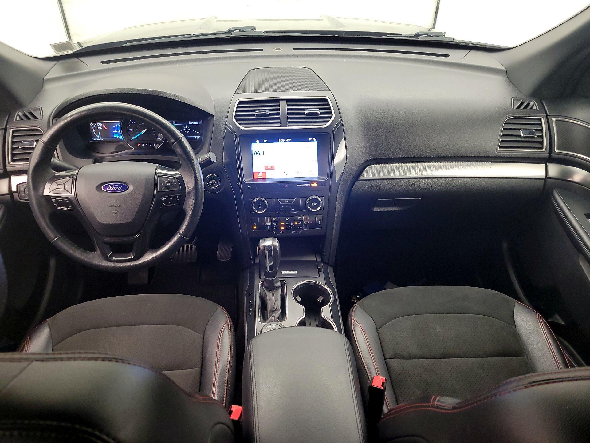 Thumbnail: 2018 Ford Explorer - 9