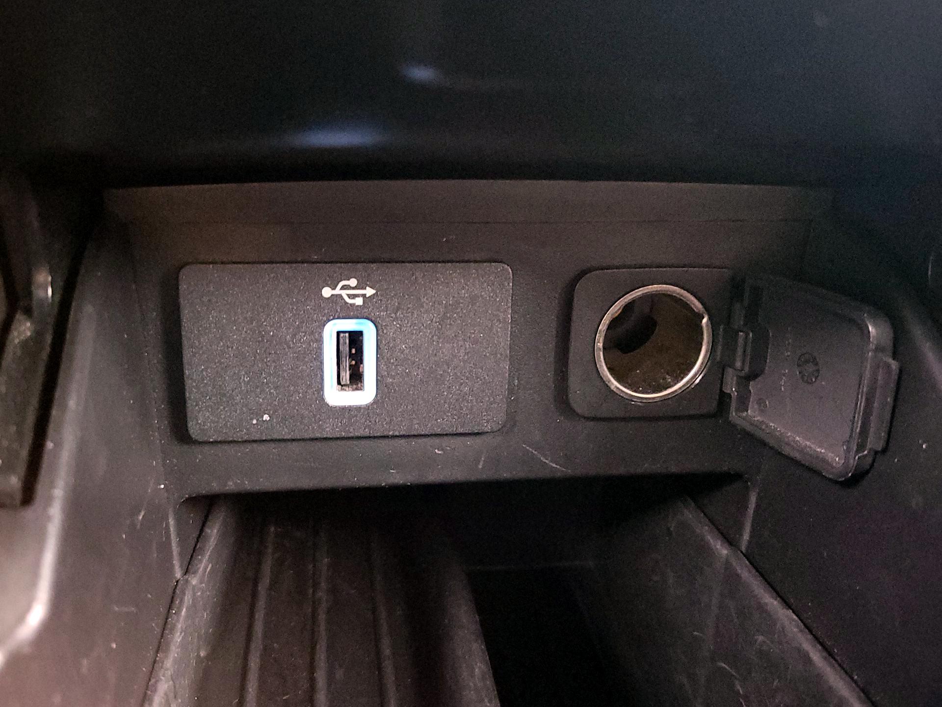 Thumbnail: 2018 Ford Explorer - 18