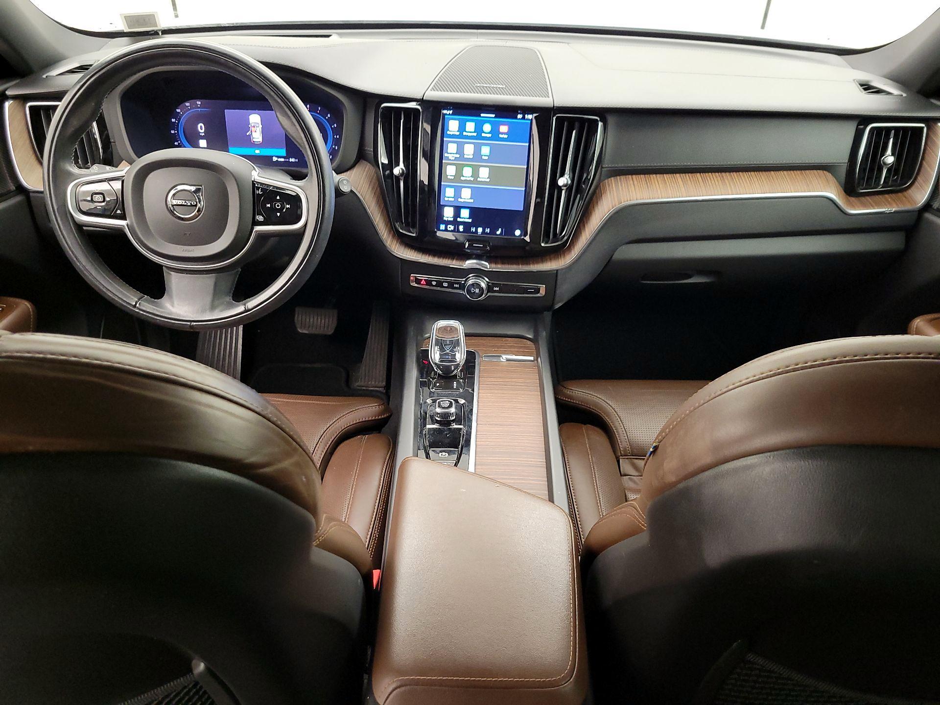 Thumbnail: 2022 Volvo XC60 - 9