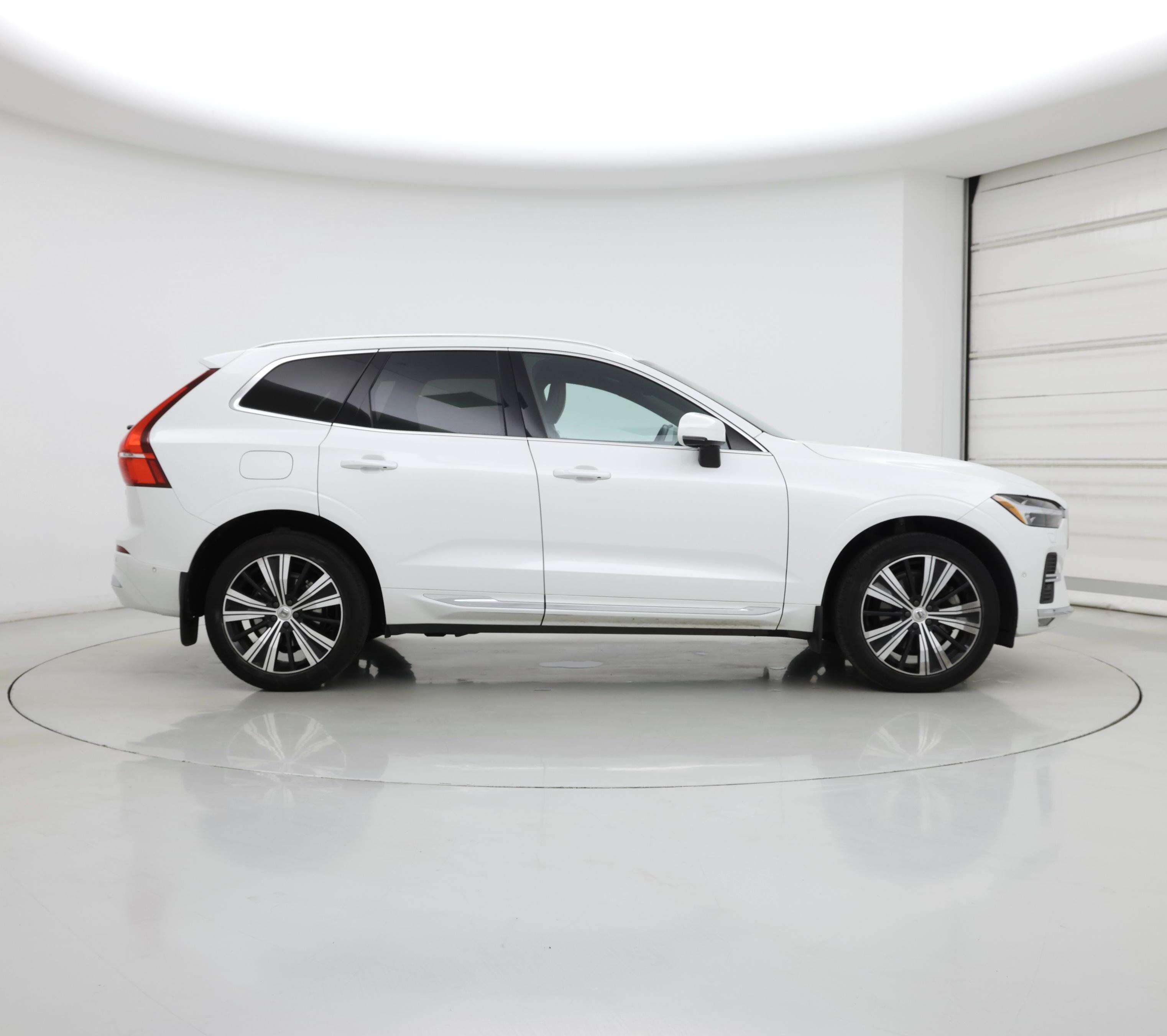Thumbnail: 2022 Volvo XC60 - 7