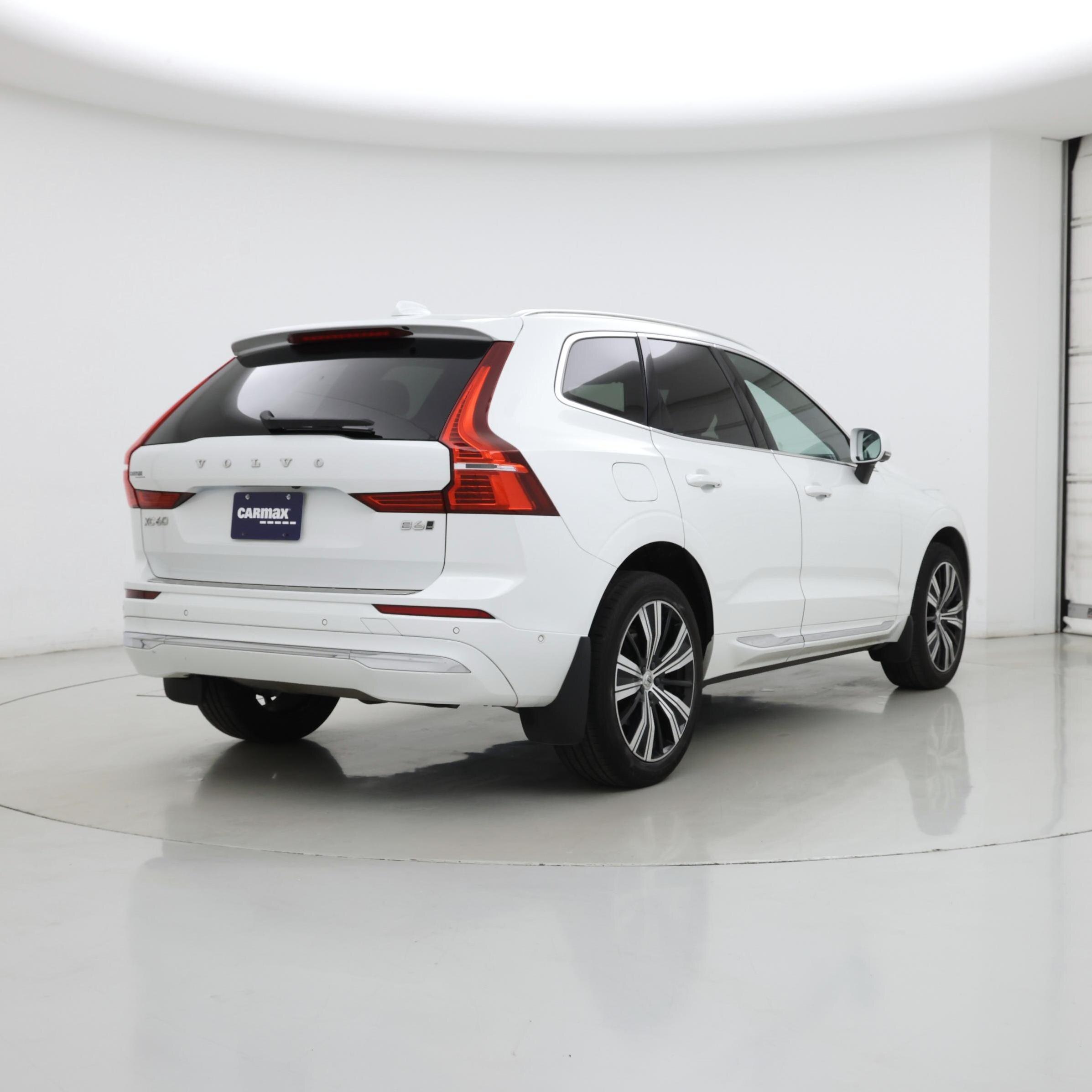 Thumbnail: 2022 Volvo XC60 - 8