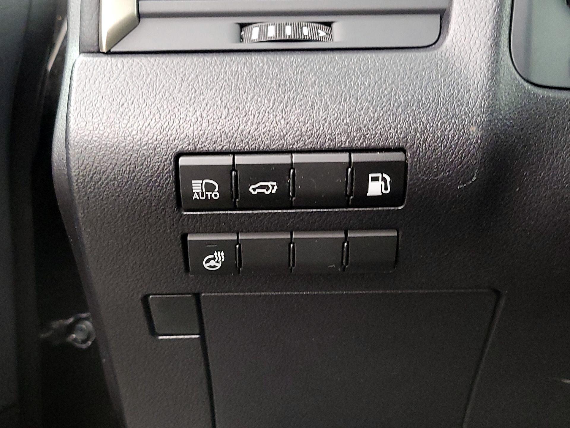 Thumbnail: 2018 Lexus RX - 13