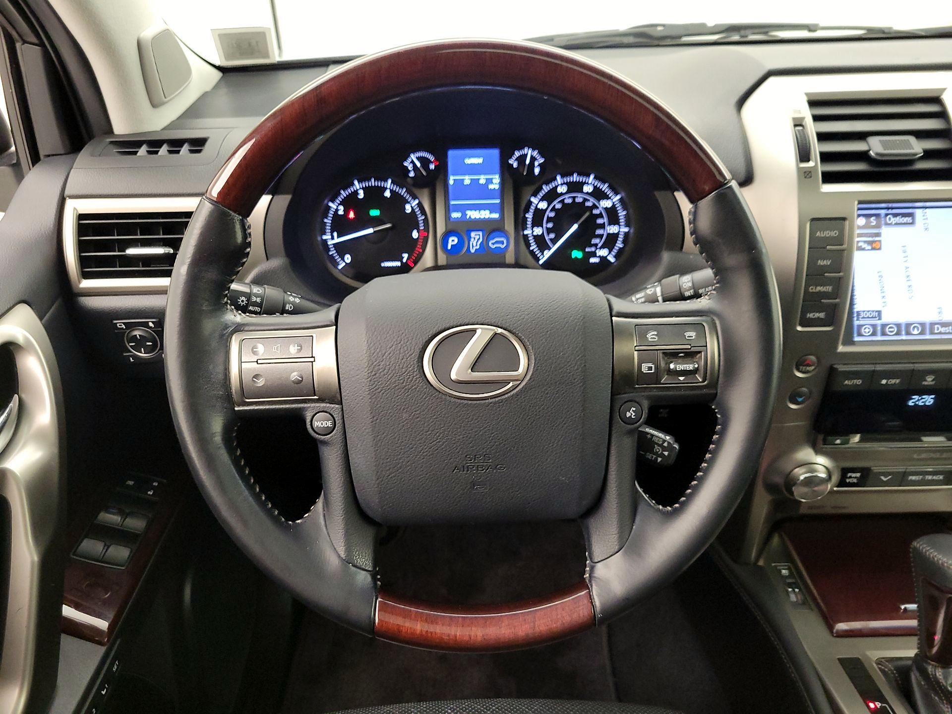 Thumbnail: 2016 Lexus GX - 10