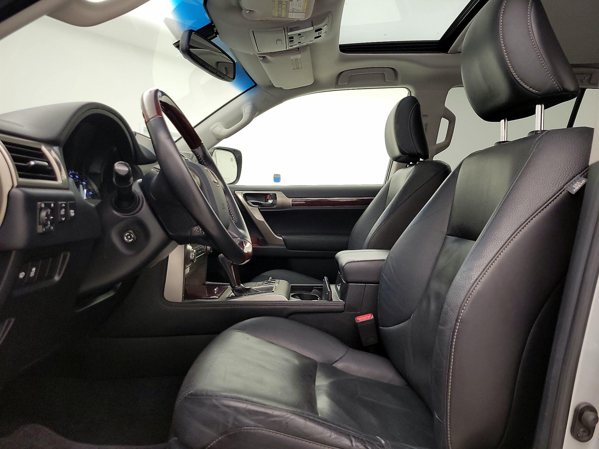 Thumbnail: 2016 Lexus GX - 11