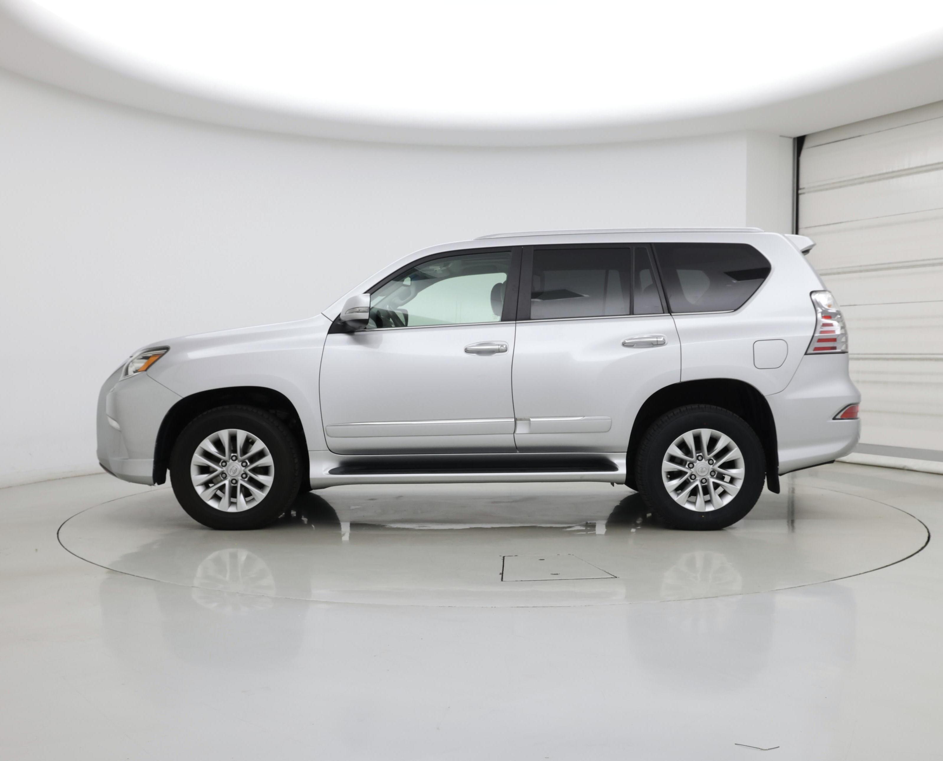 Thumbnail: 2016 Lexus GX - 3