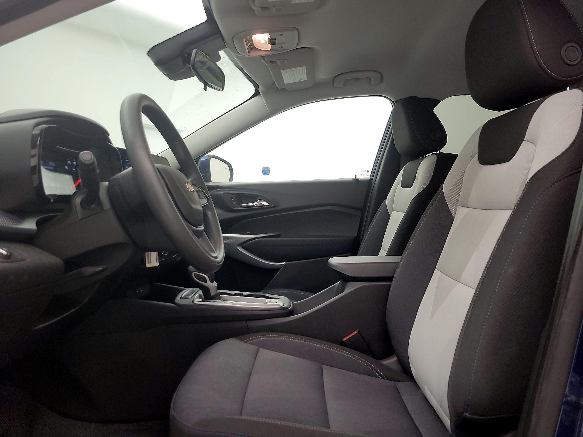 Thumbnail: 2024 Chevrolet Trax - 11