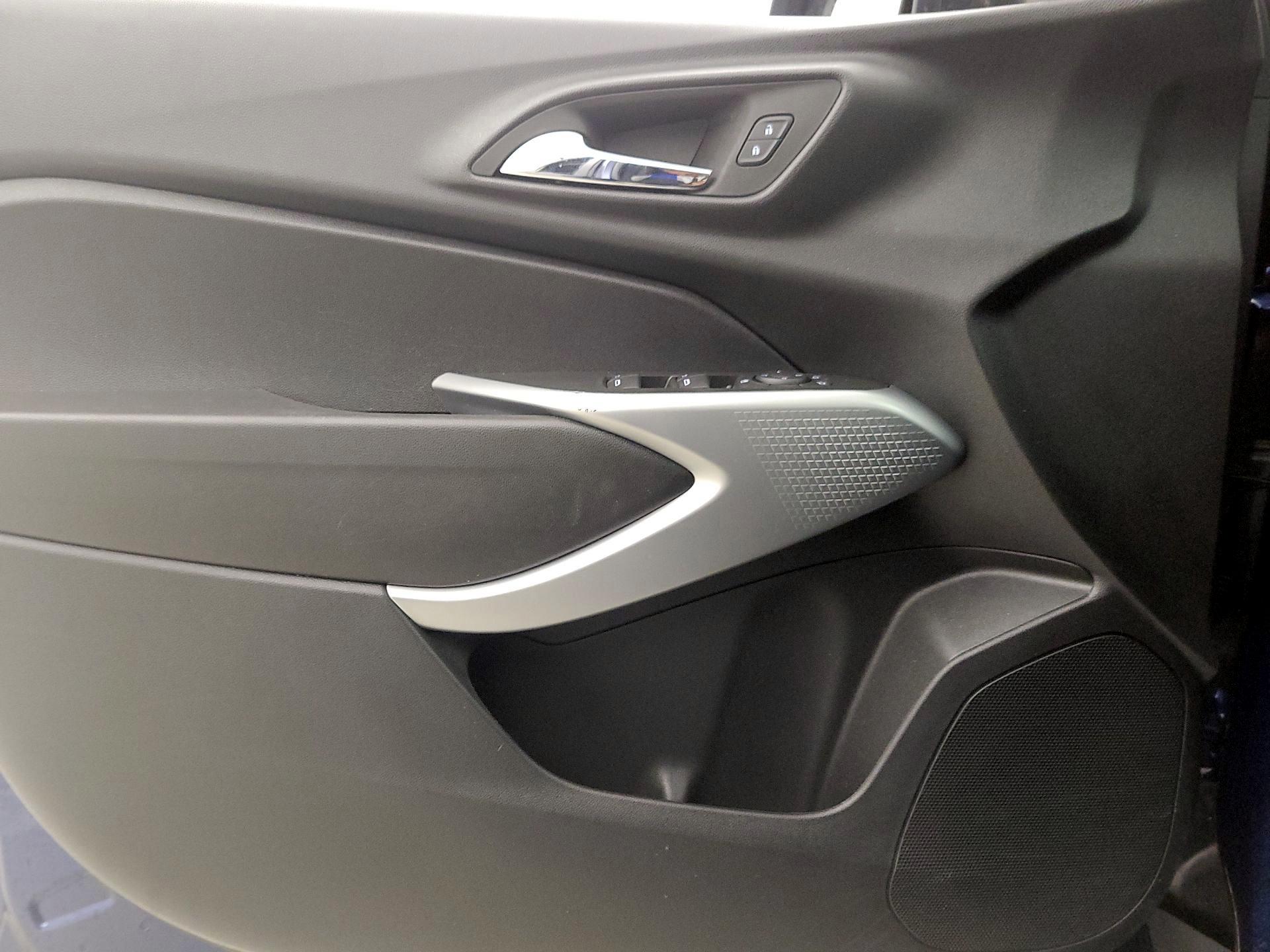 Thumbnail: 2024 Chevrolet Trax - 12