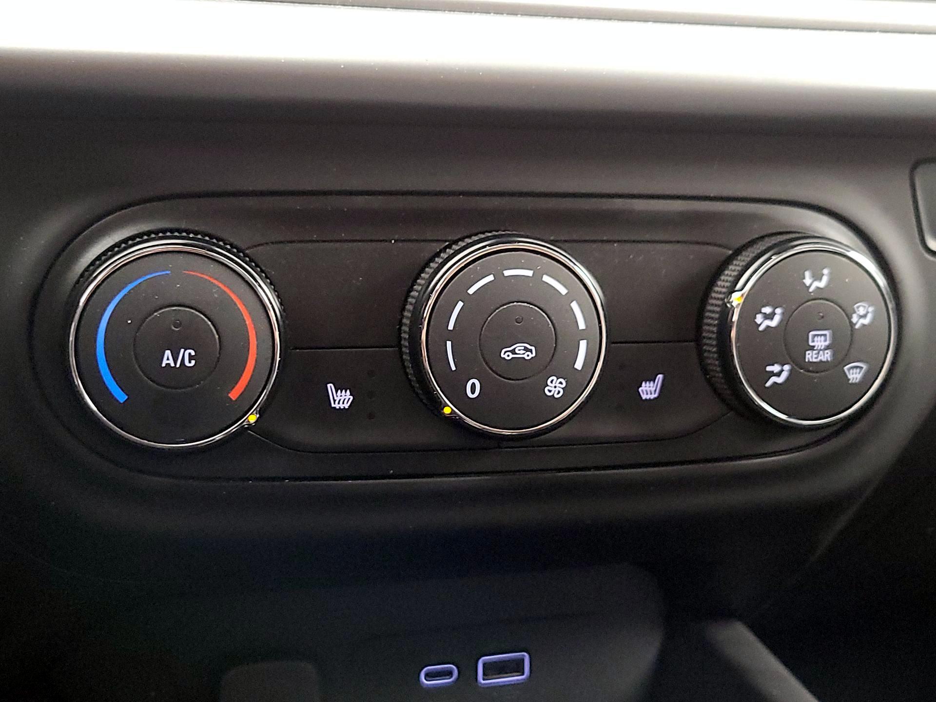 Thumbnail: 2024 Chevrolet Trax - 16