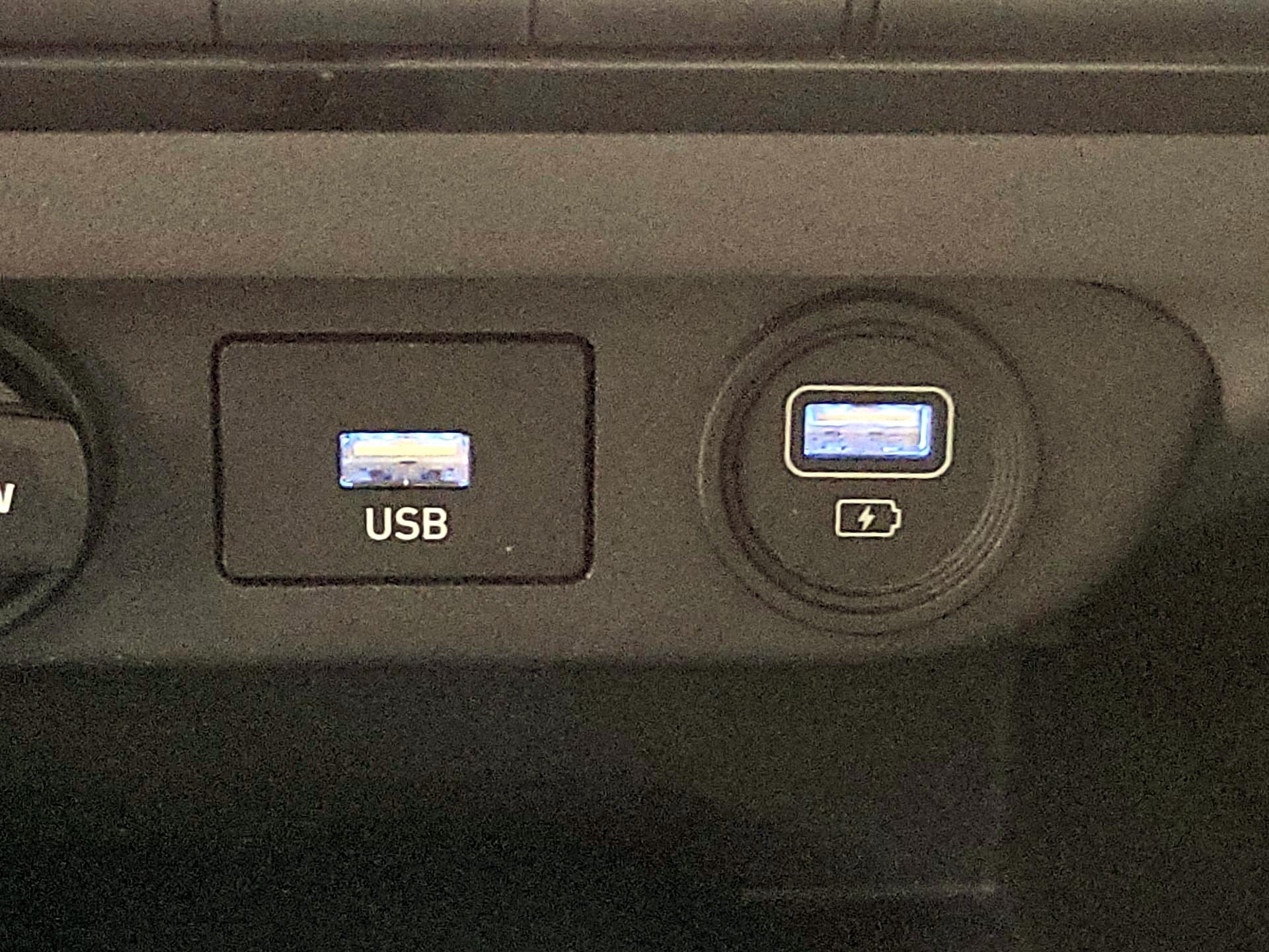 Thumbnail: 2021 Hyundai Elantra - 18