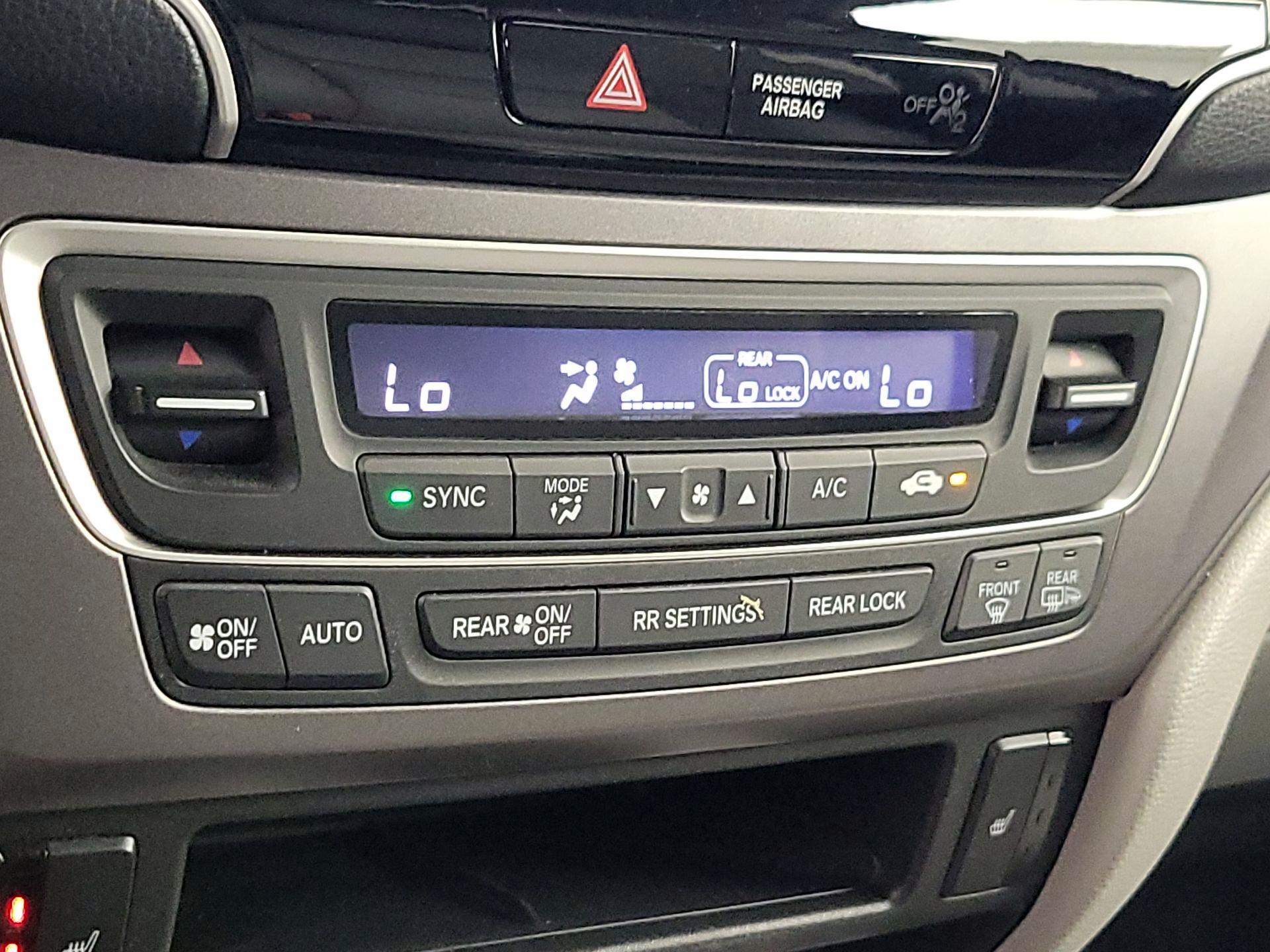 Thumbnail: 2020 Honda Pilot - 16