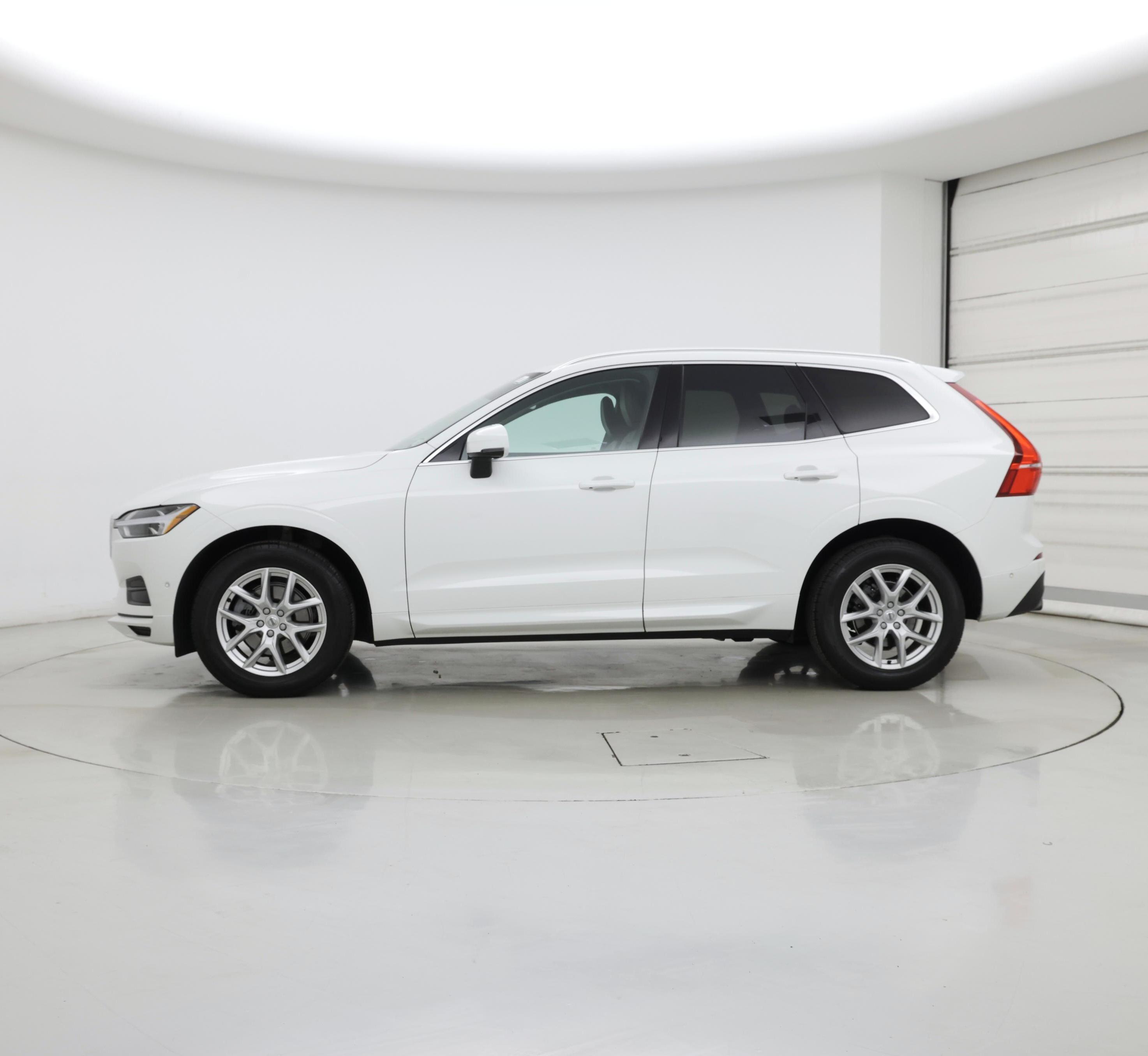 Thumbnail: 2019 Volvo XC60 - 3