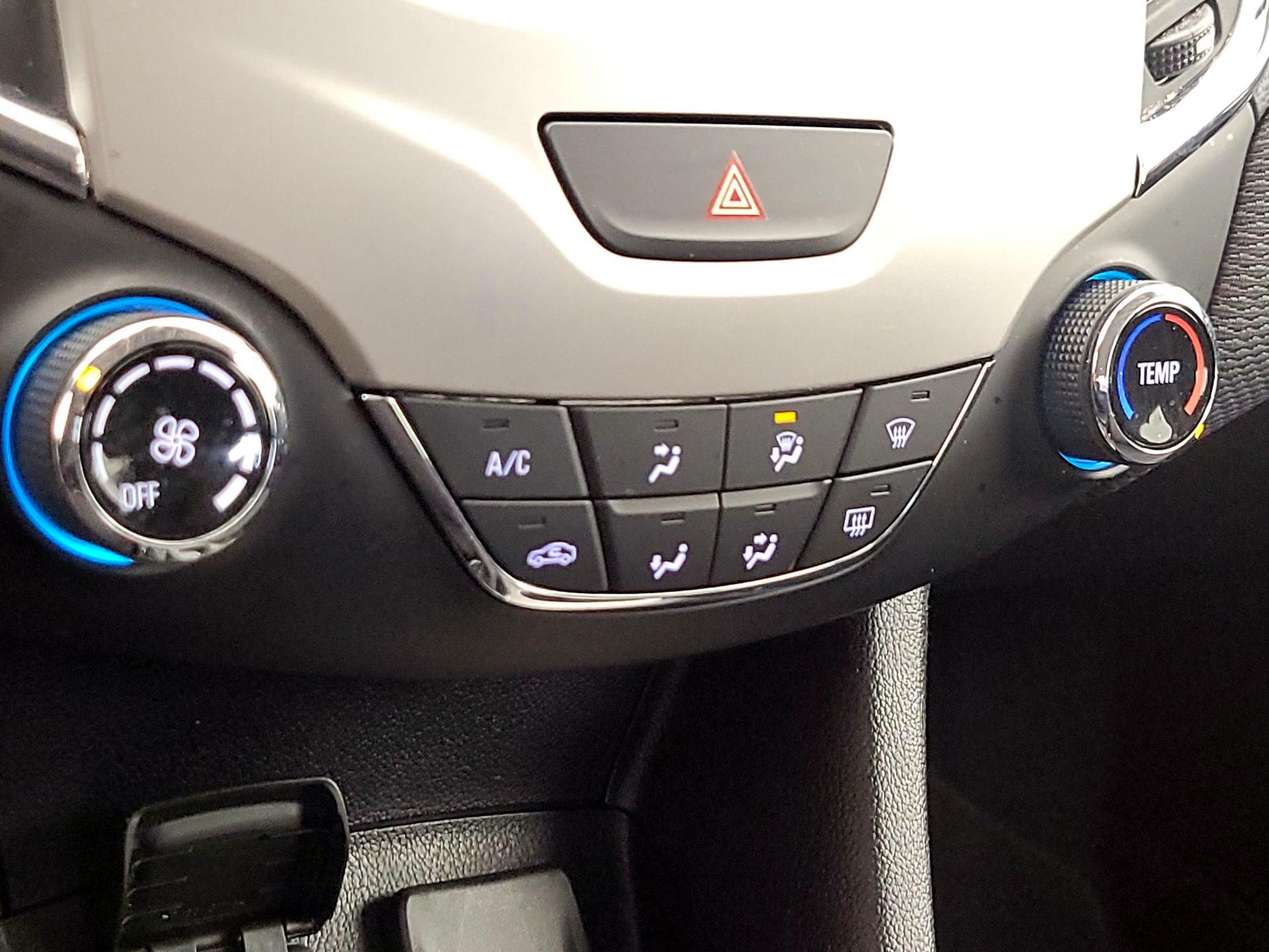 Thumbnail: 2018 Chevrolet Cruze - 16