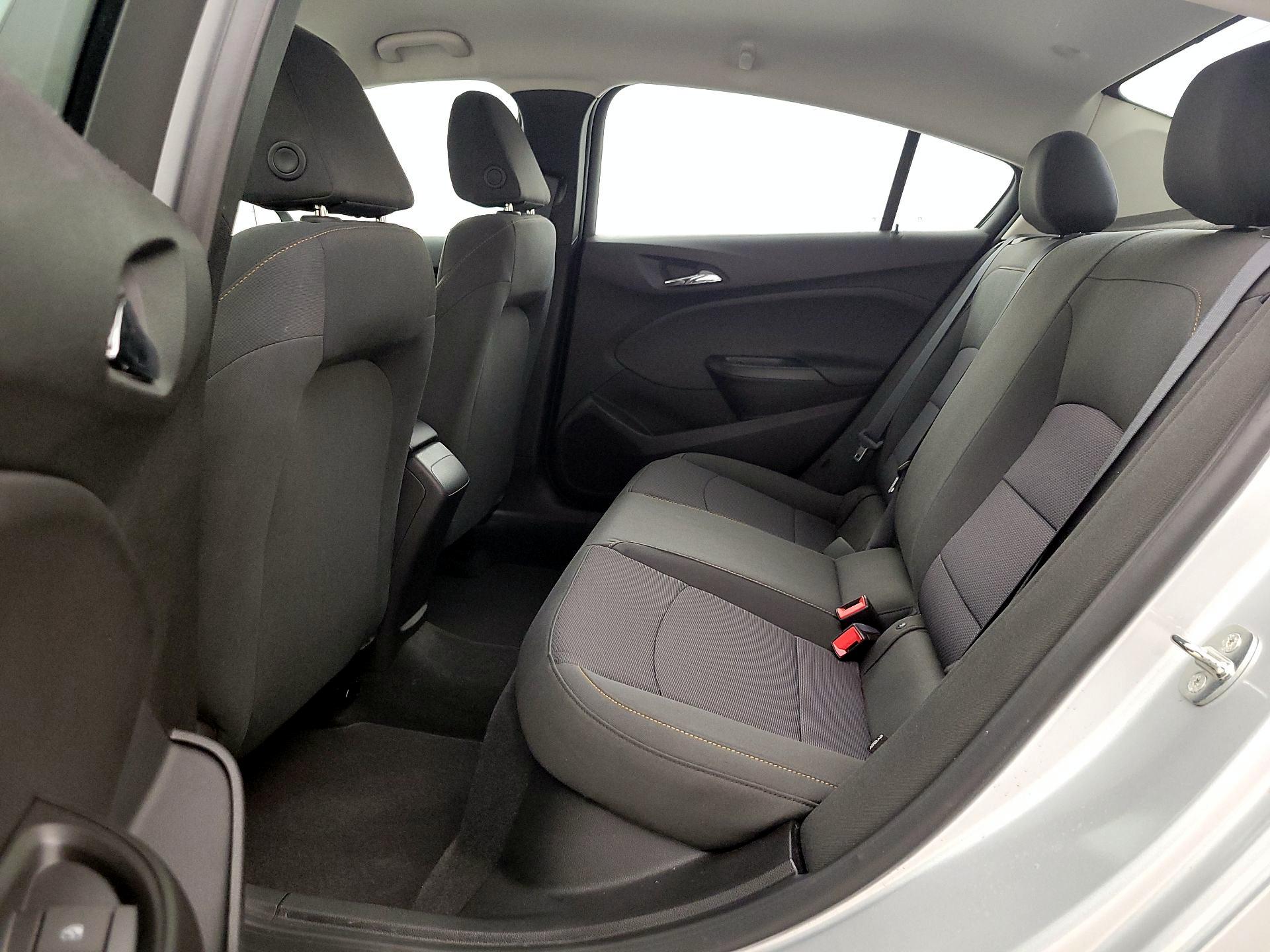 Thumbnail: 2018 Chevrolet Cruze - 19