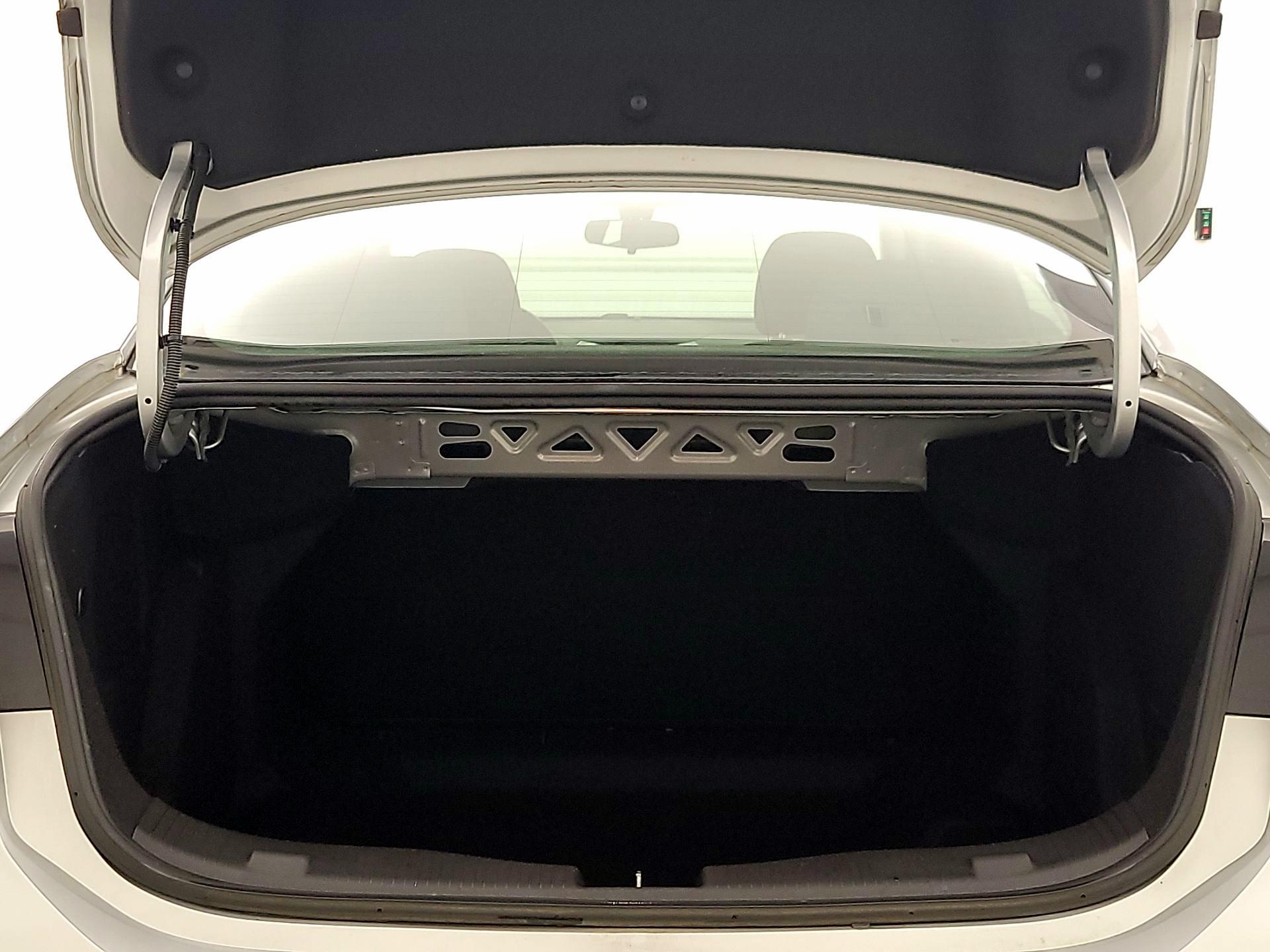 Thumbnail: 2018 Chevrolet Cruze - 20