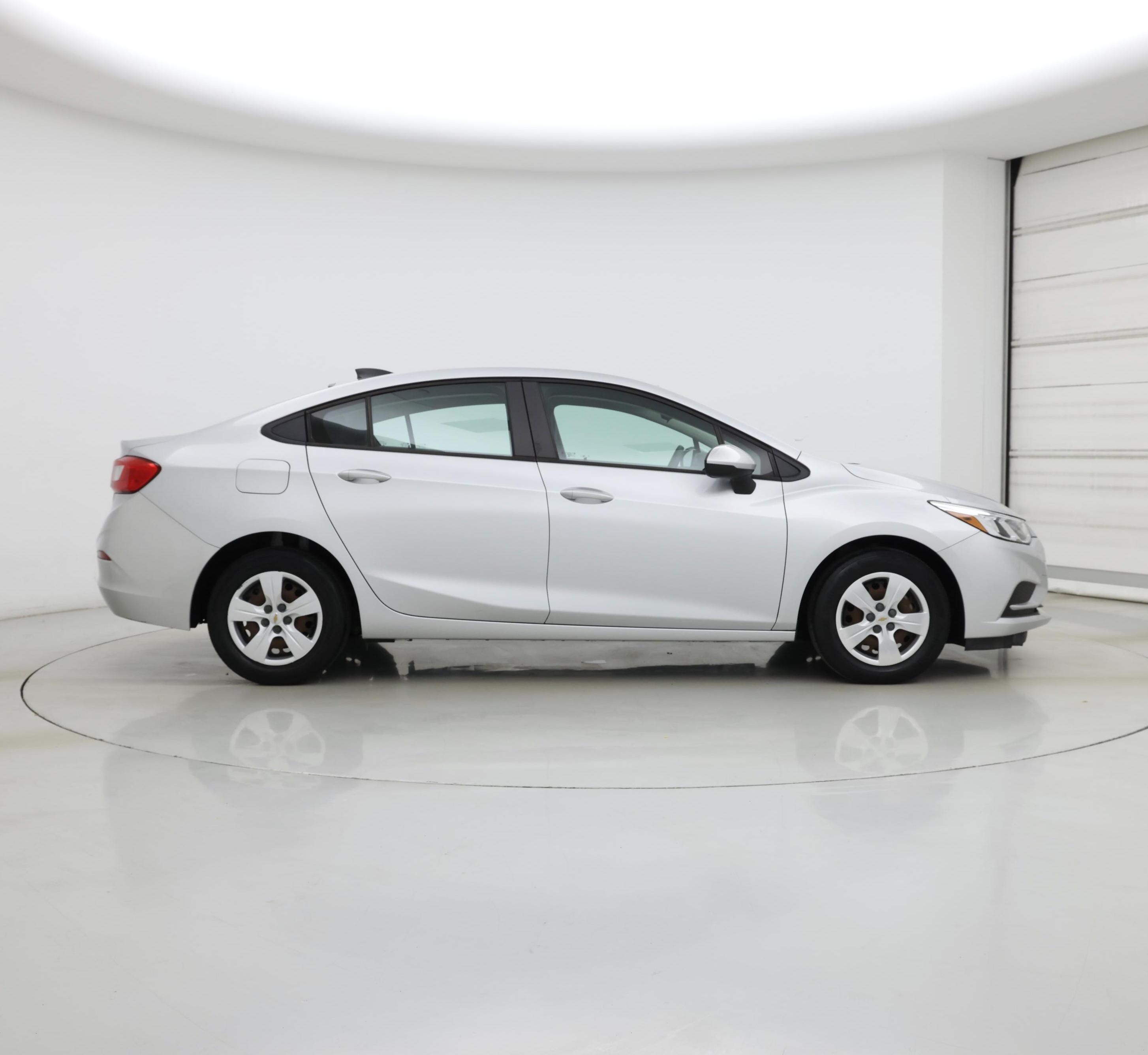 Thumbnail: 2018 Chevrolet Cruze - 7