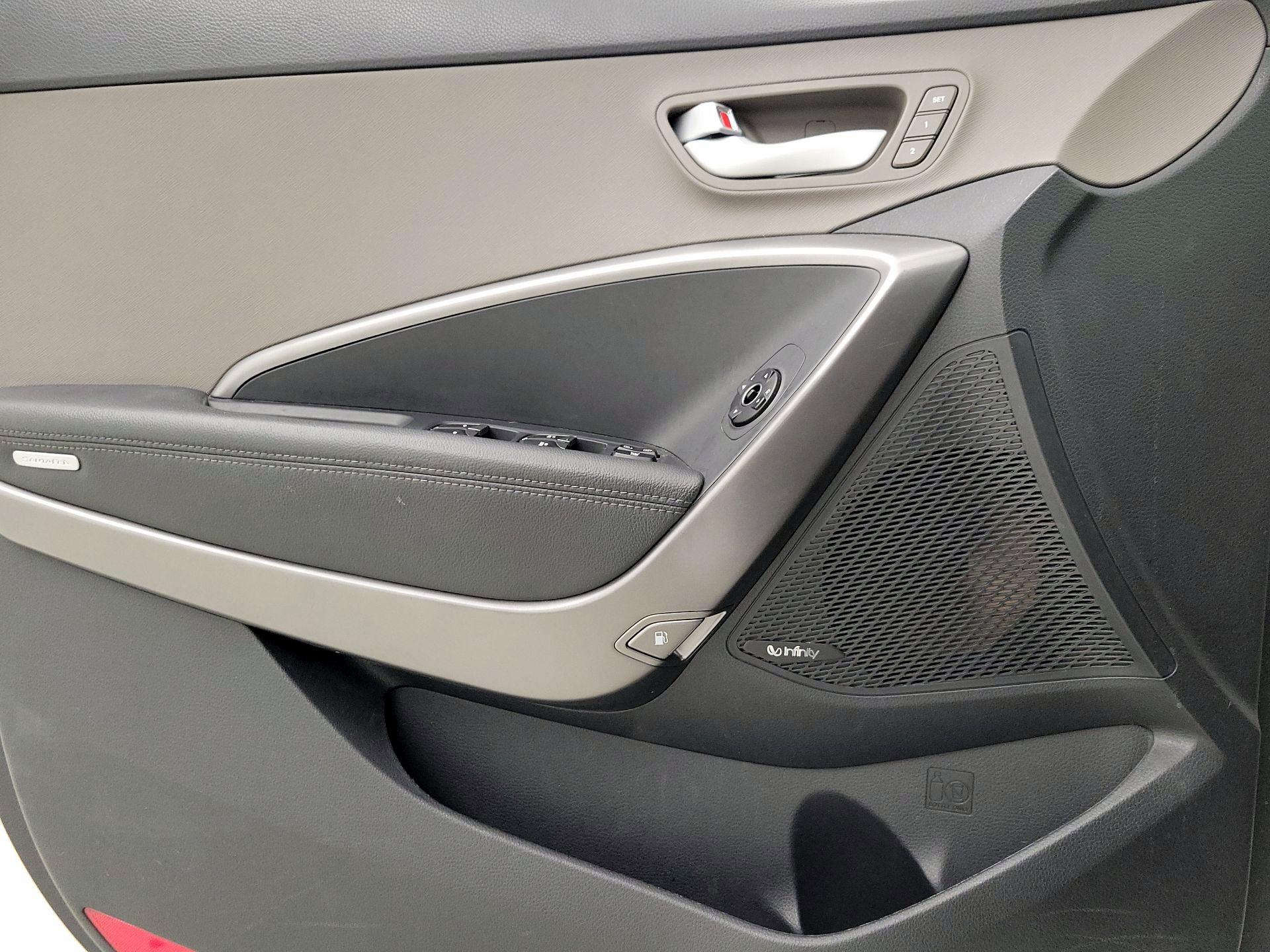 Thumbnail: 2015 Hyundai Santa Fe - 12