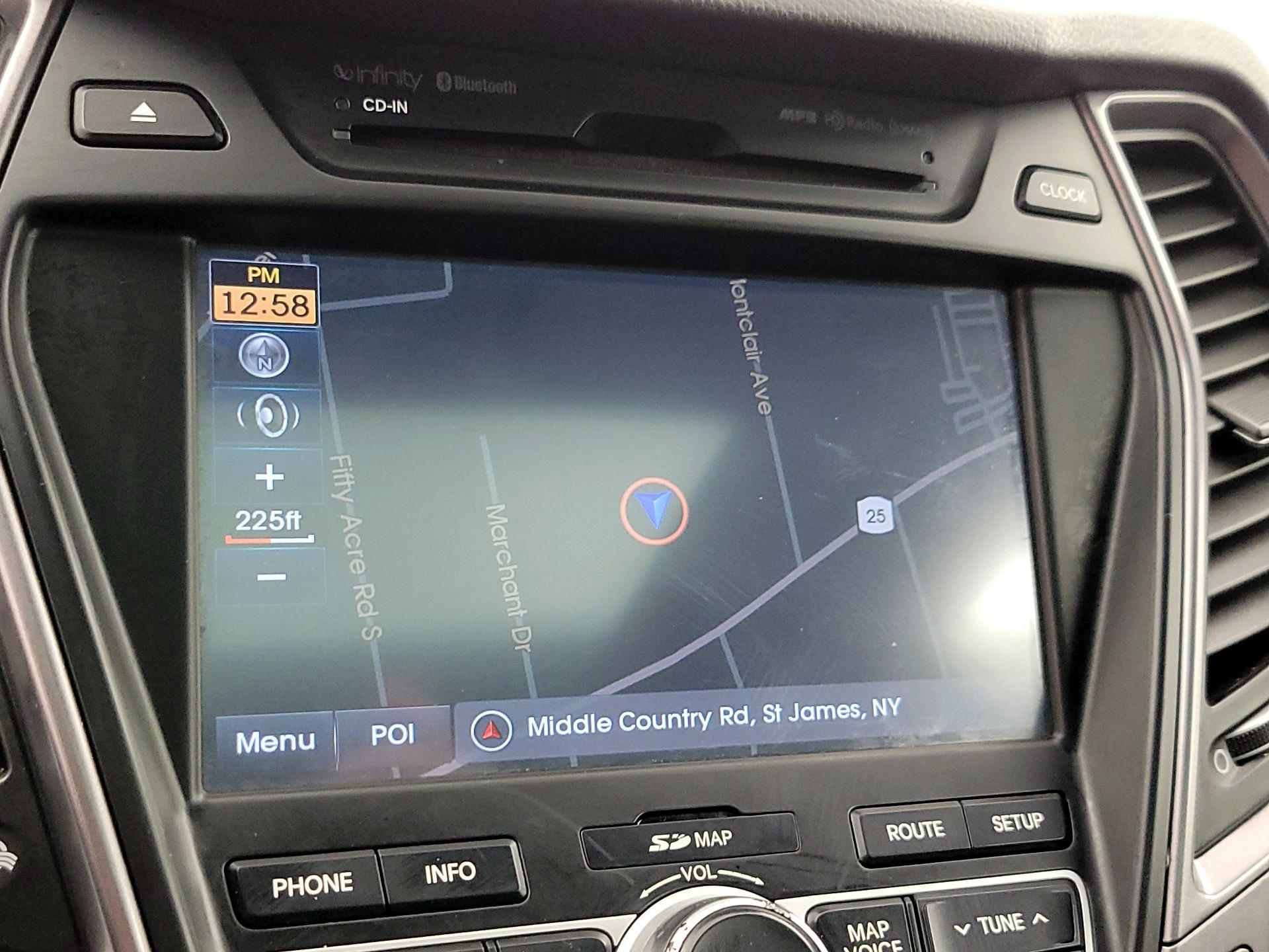 Thumbnail: 2015 Hyundai Santa Fe - 14