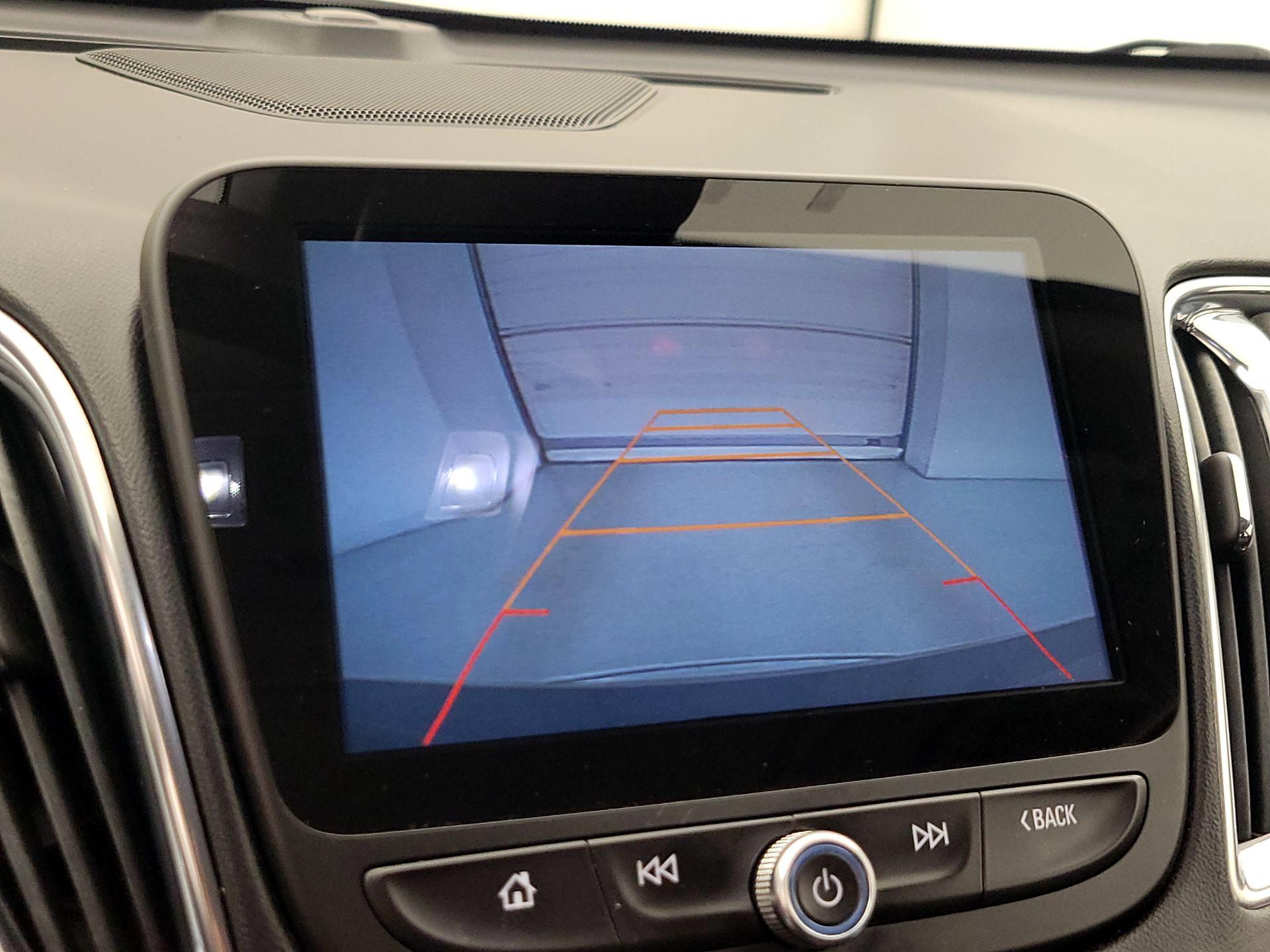 Thumbnail: 2016 Chevrolet Malibu - 15